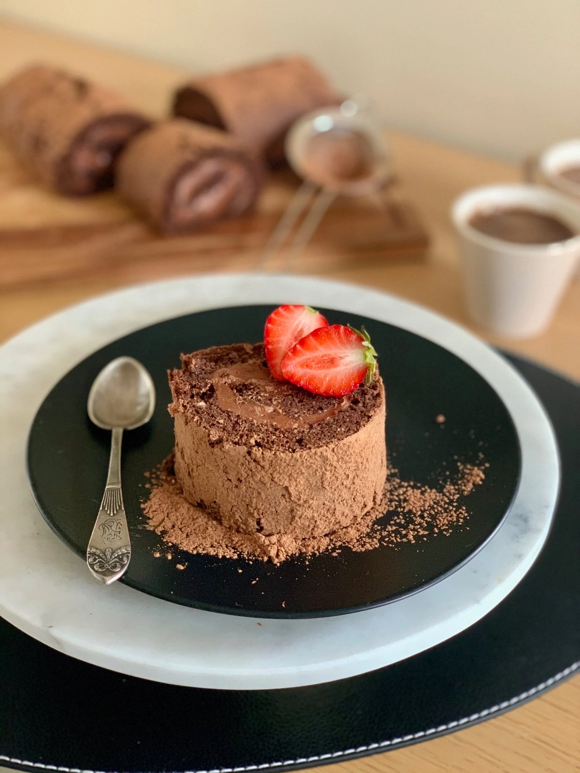 Mandeļu šoklādes kūka ar maskarpones krēmu