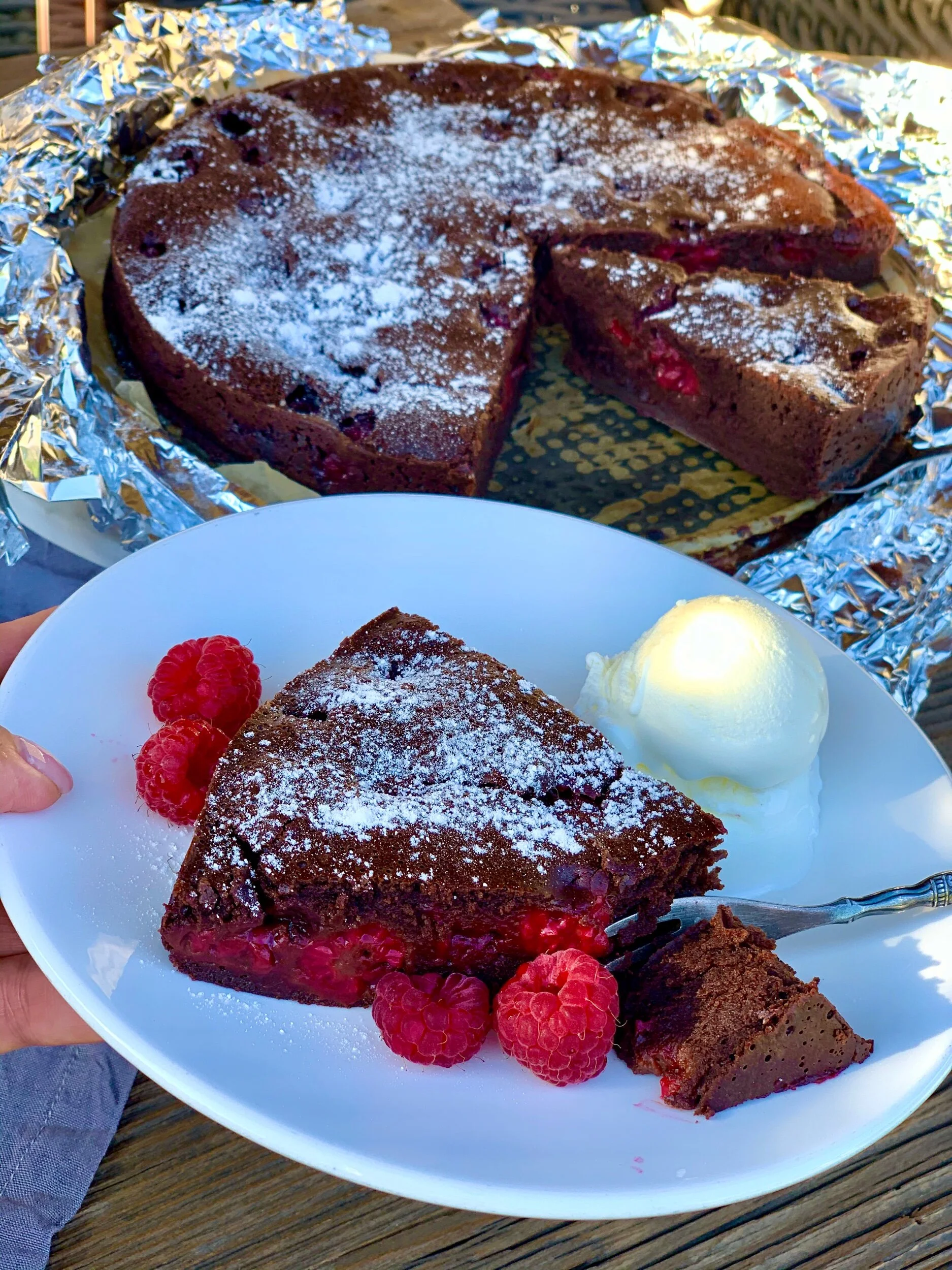 Šokolādes aveņu pudiņa kūka