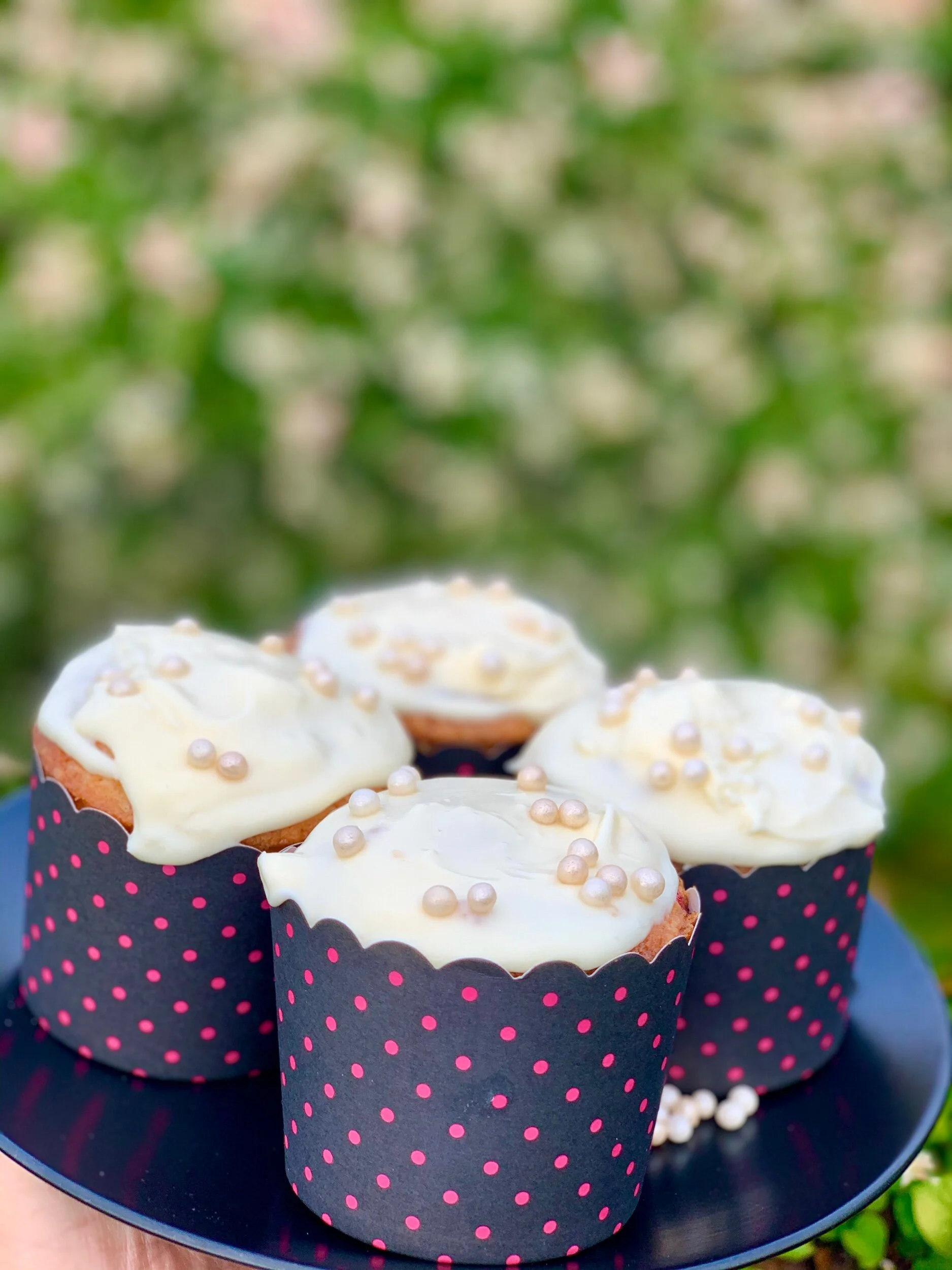 Baltās šokolādes glazūrkēksiņi