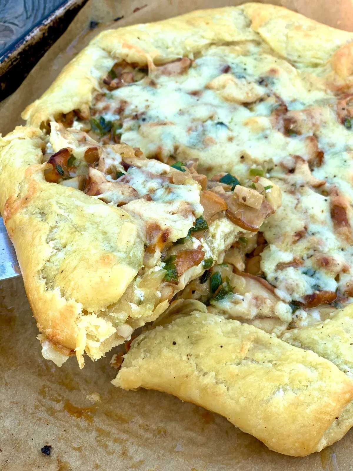 Meža sēņu smilšu mīklas pīrāgs