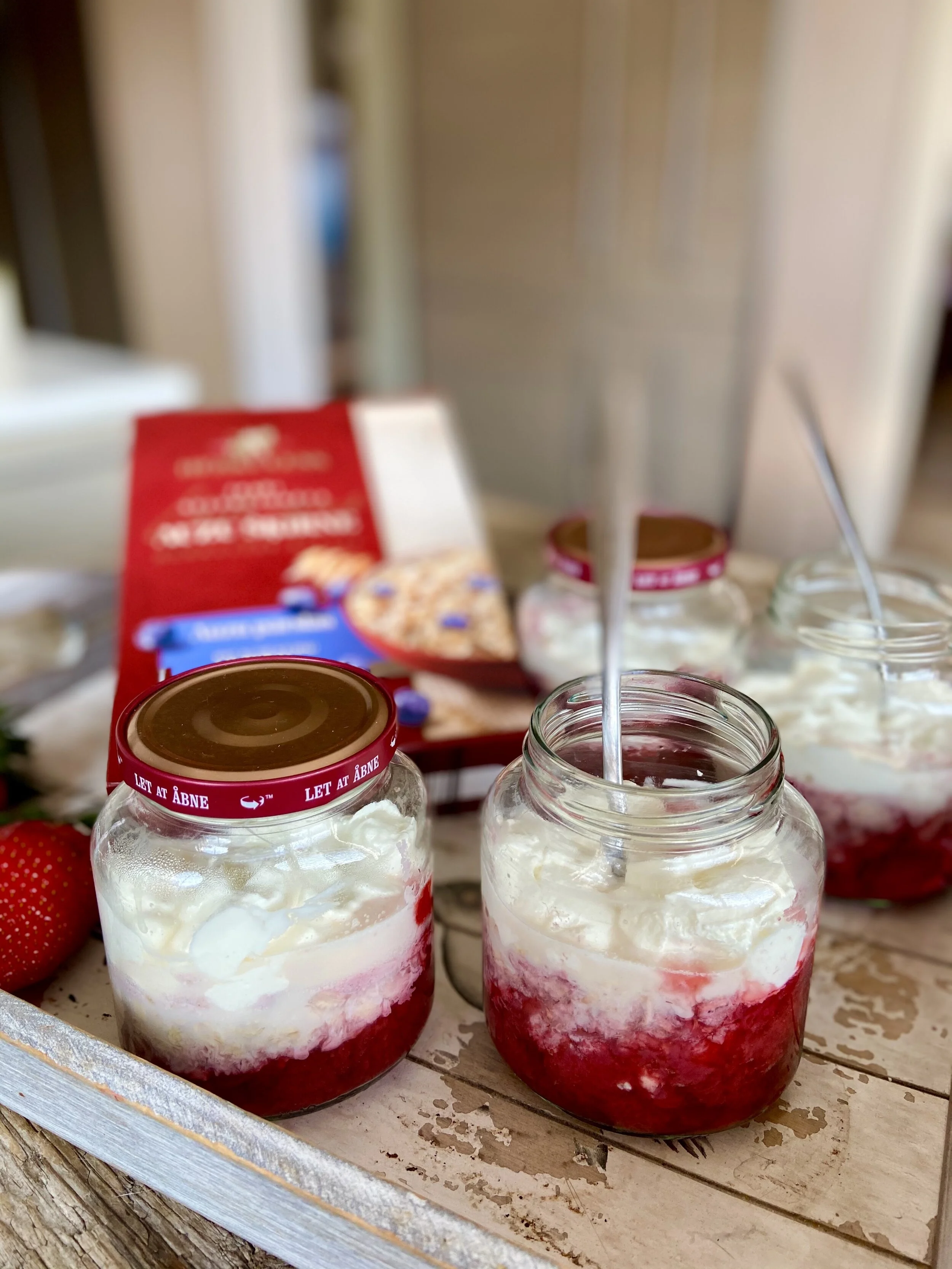 Ogu, auzu pārslu un jogurta brokastis