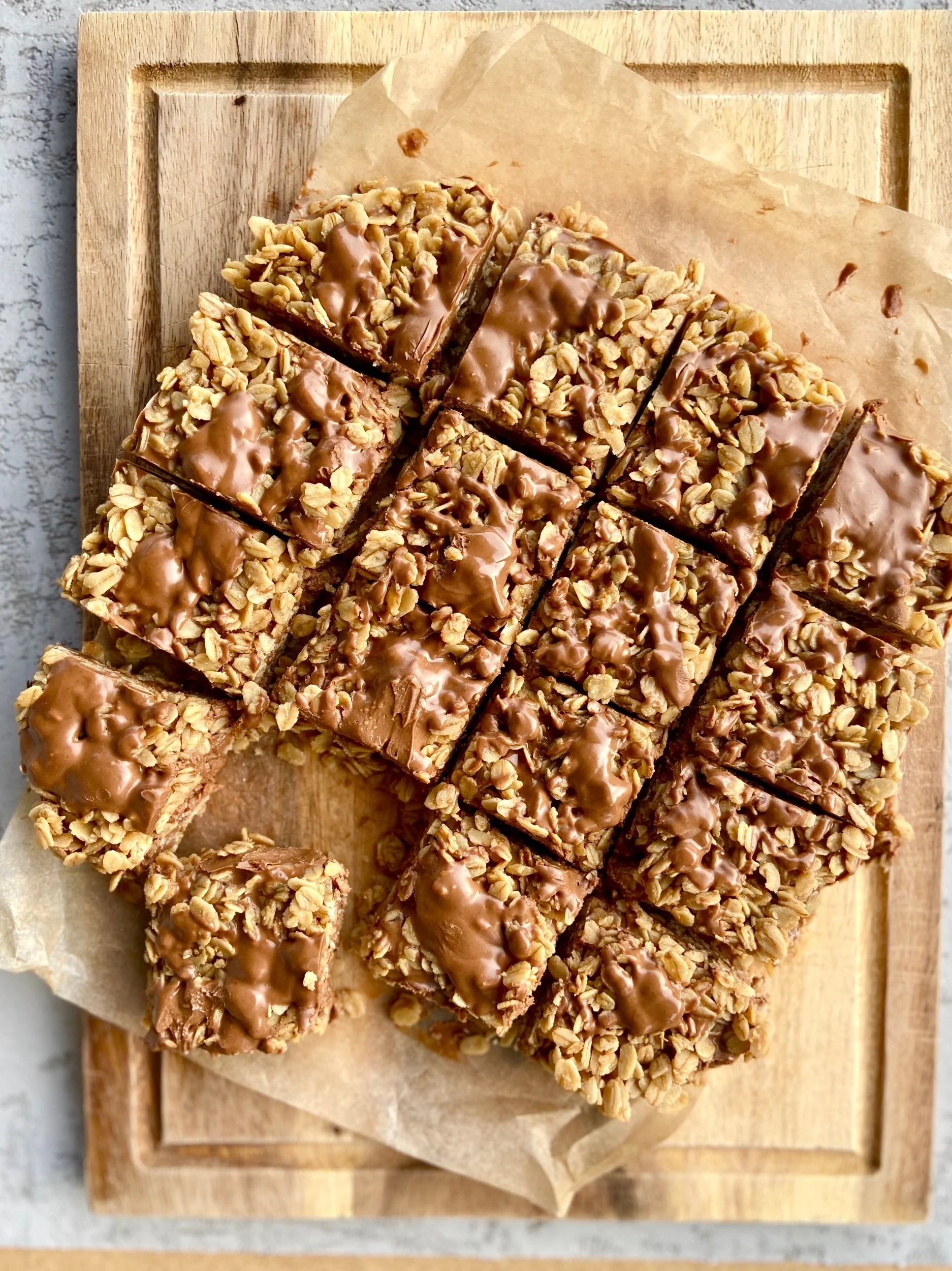 Auzu pārslu un šokolādes batoniņš