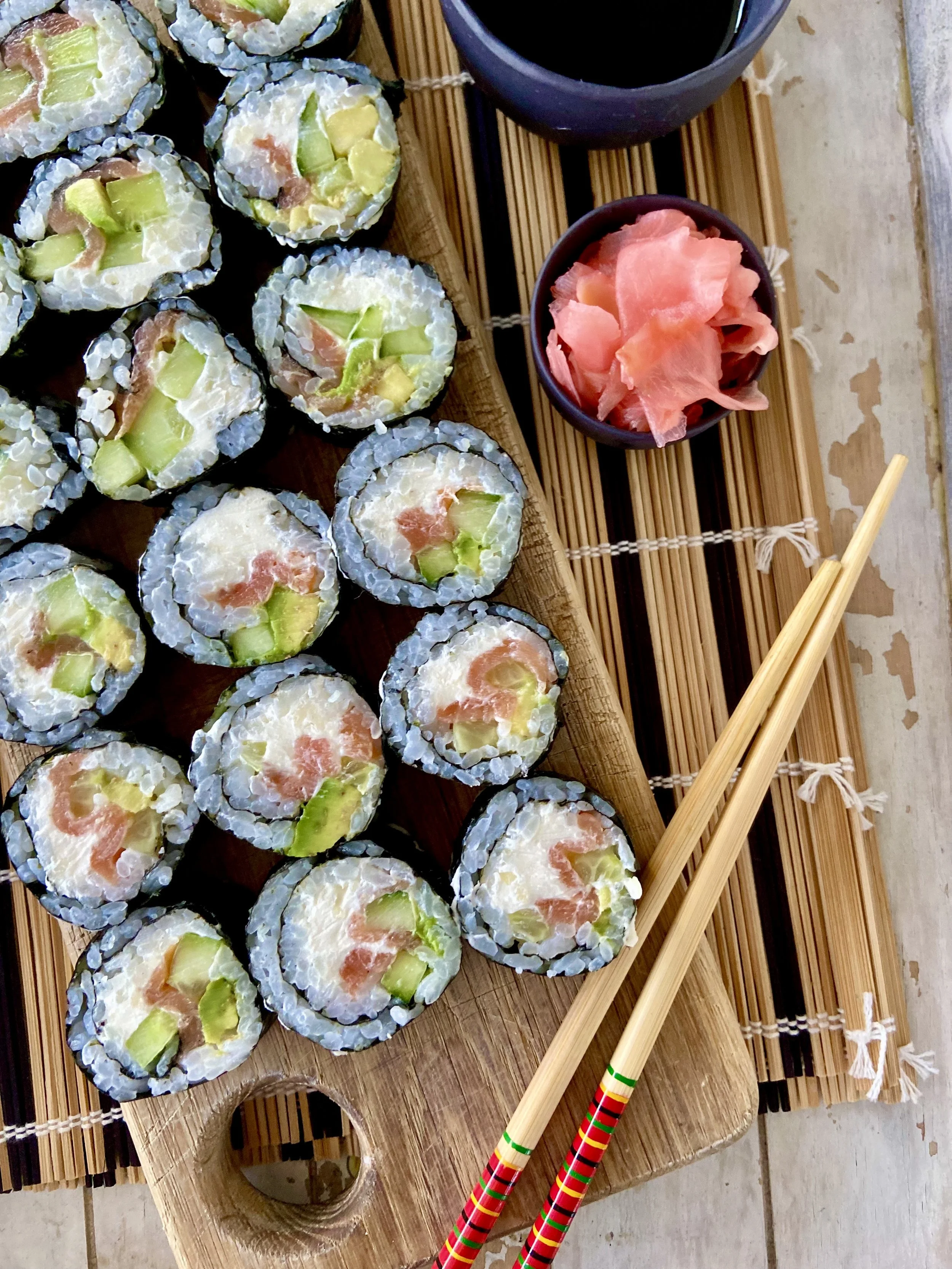 Suši ar krēmsieru un lasi