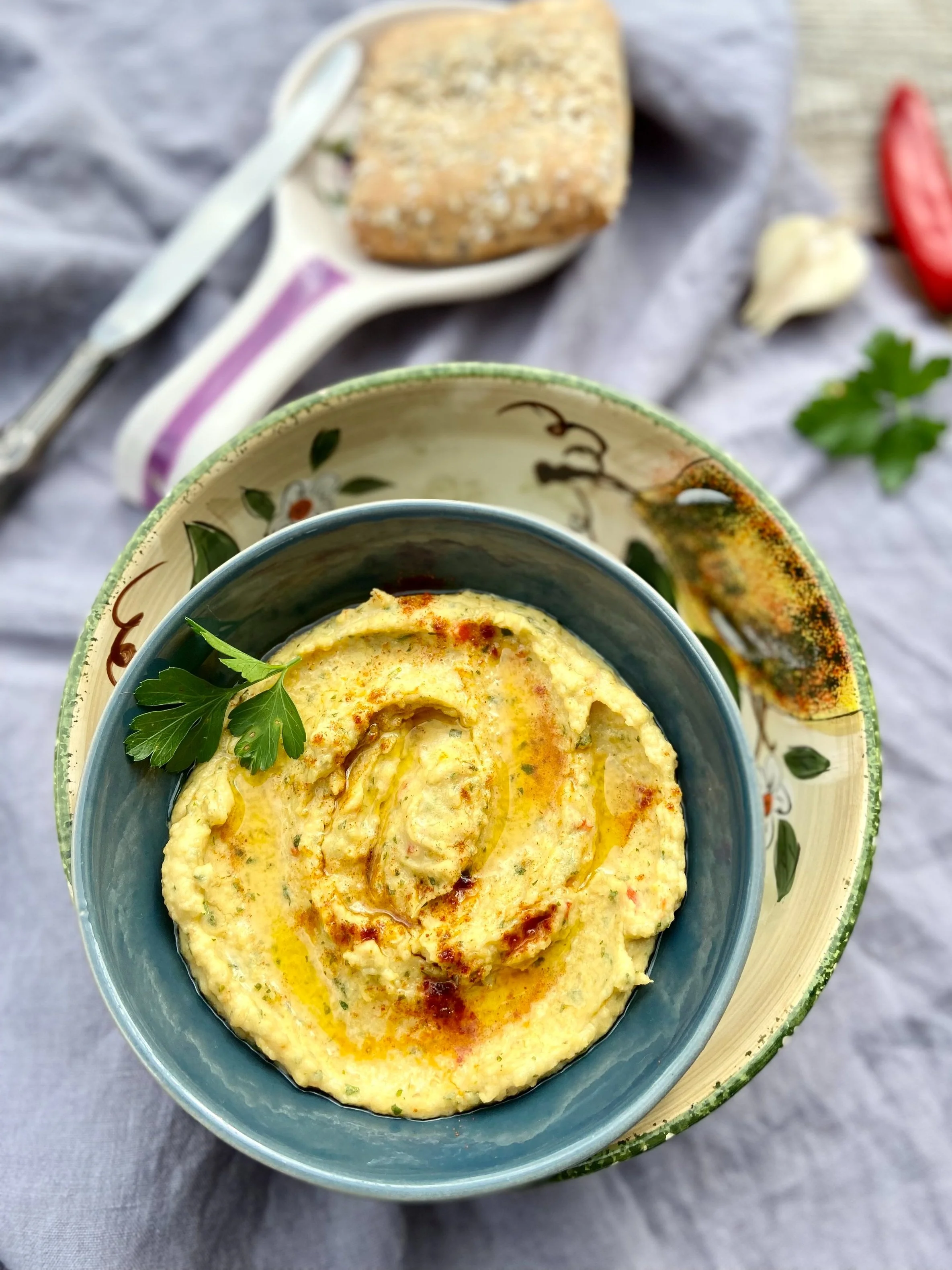 Šķelto zirņu humoss