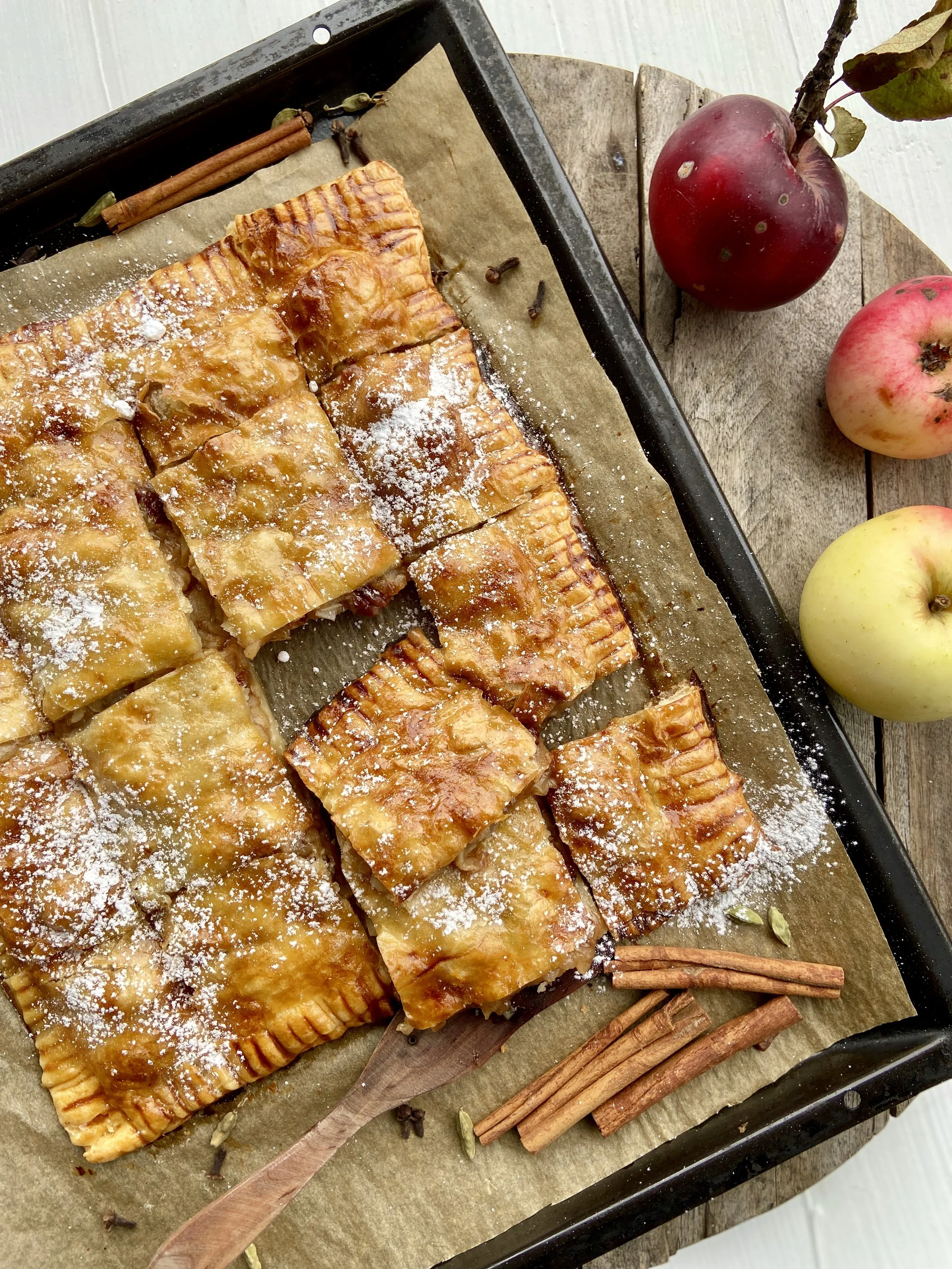 Kārtainās mīklas ābolkūka