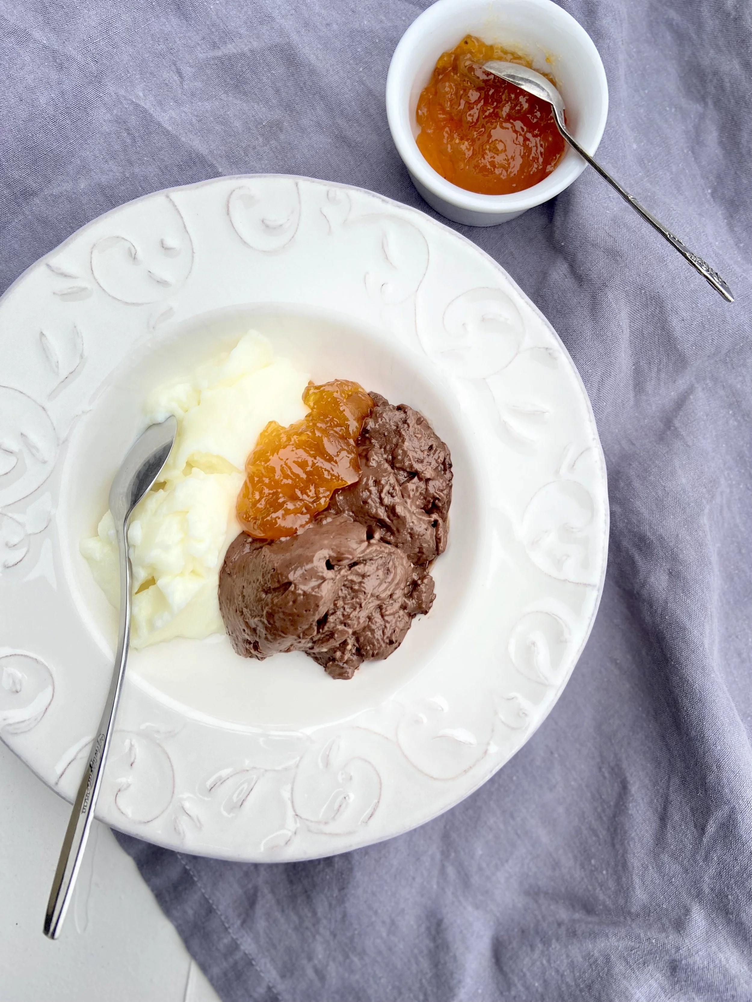 Piena un šokolādes ķīselis