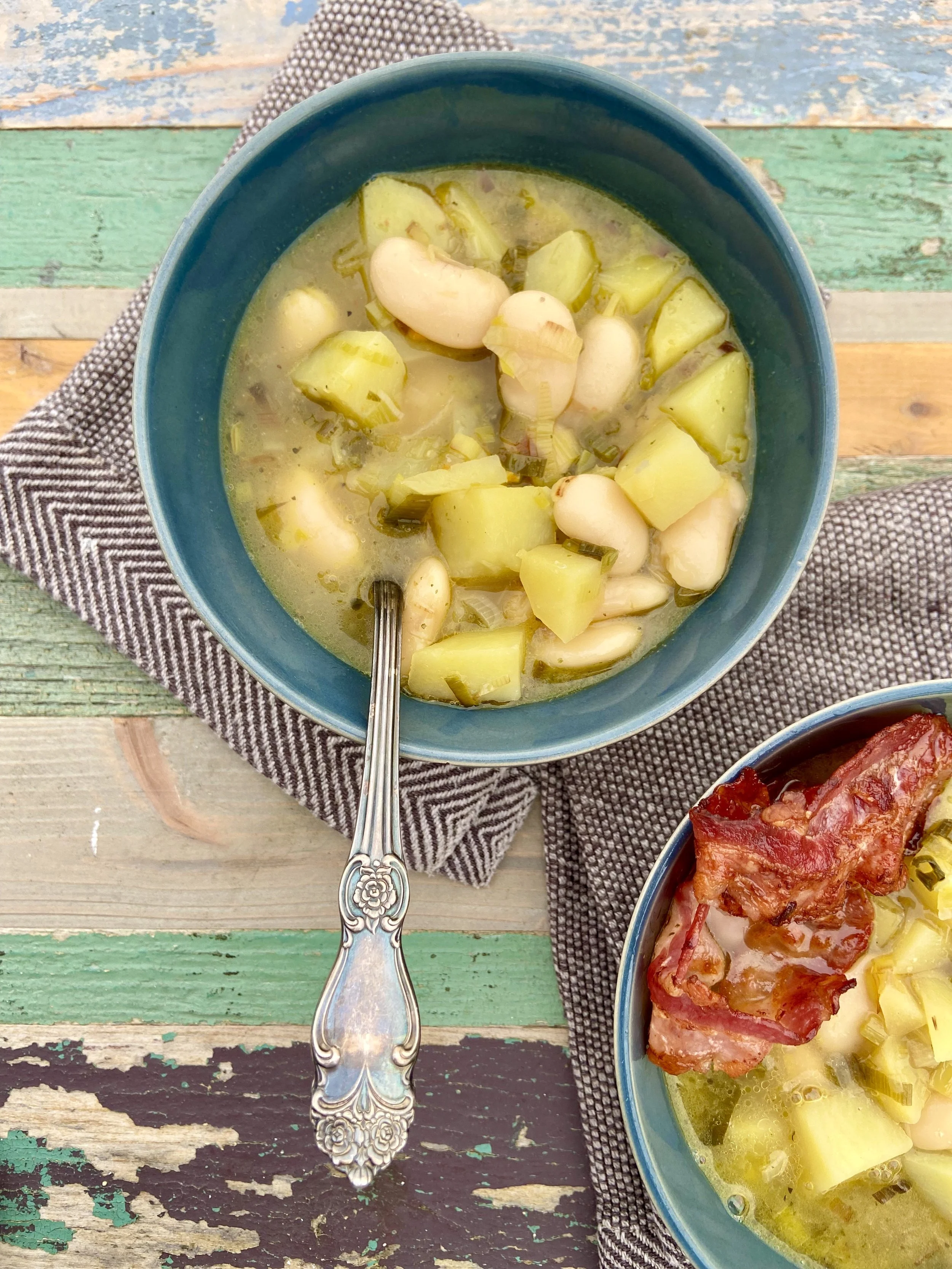 Puravu un pupiņu zupa