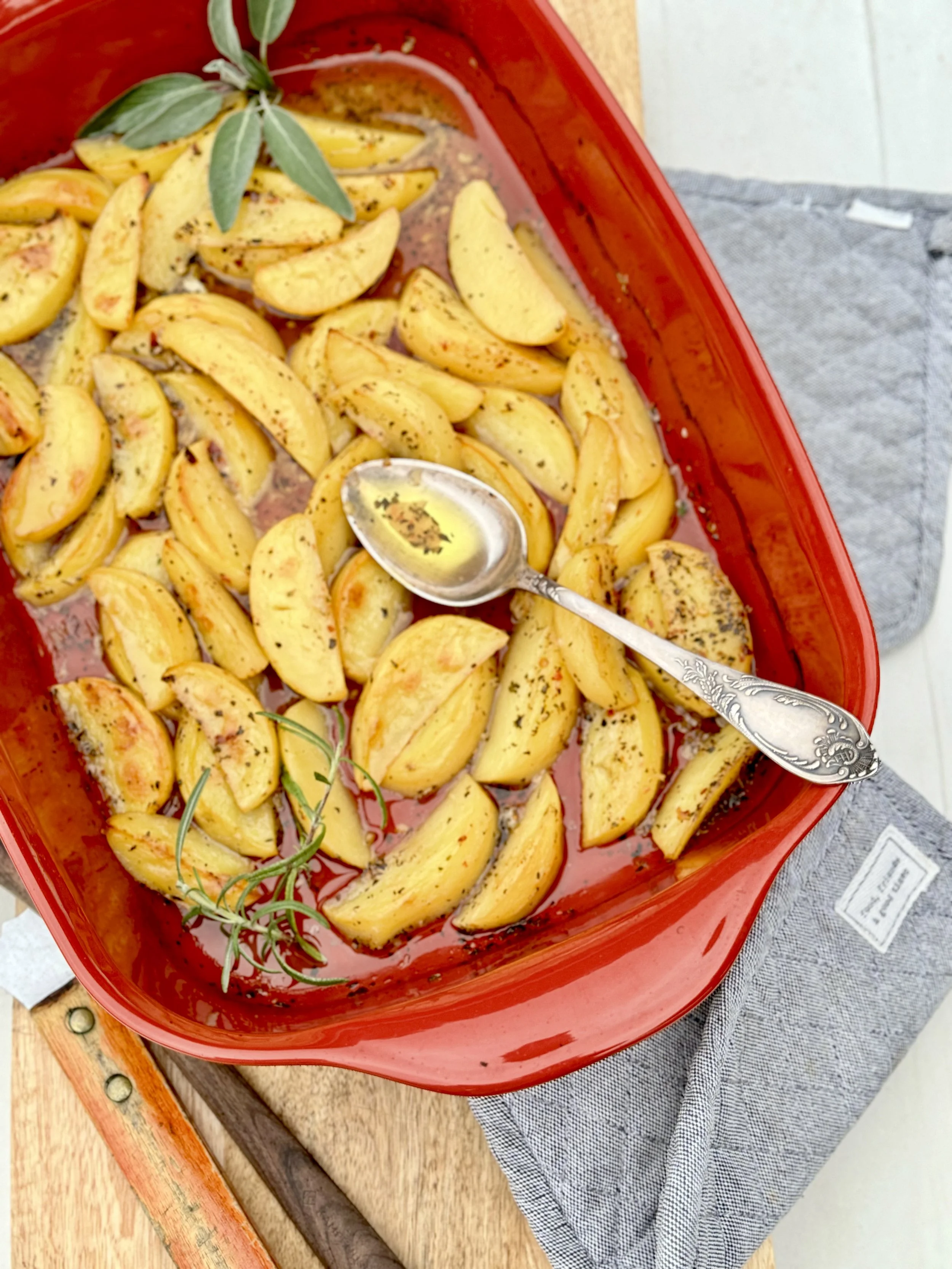 Citronu kartupeļi grieķu gaumē