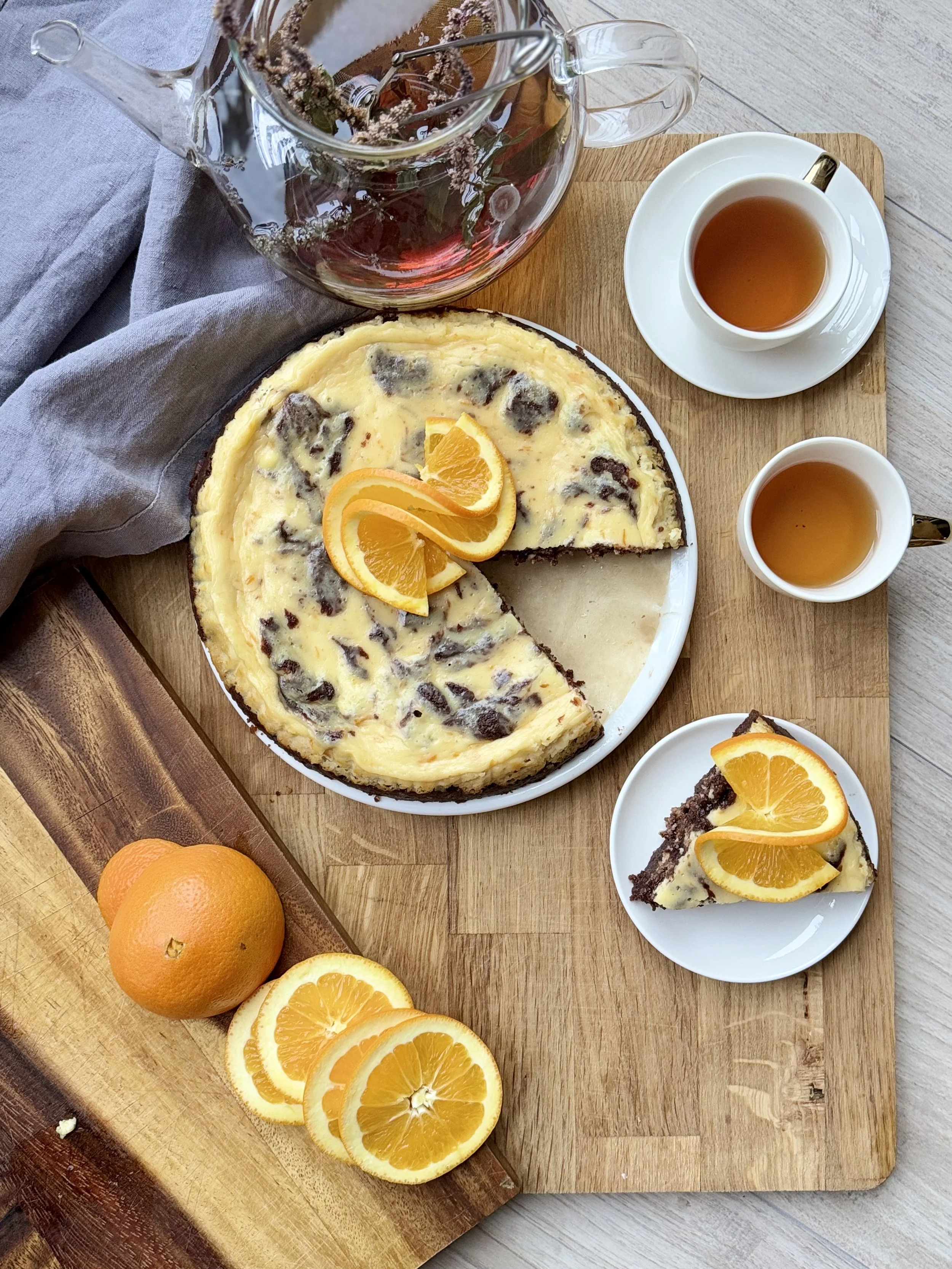 Mandeļu braunija siera kūka