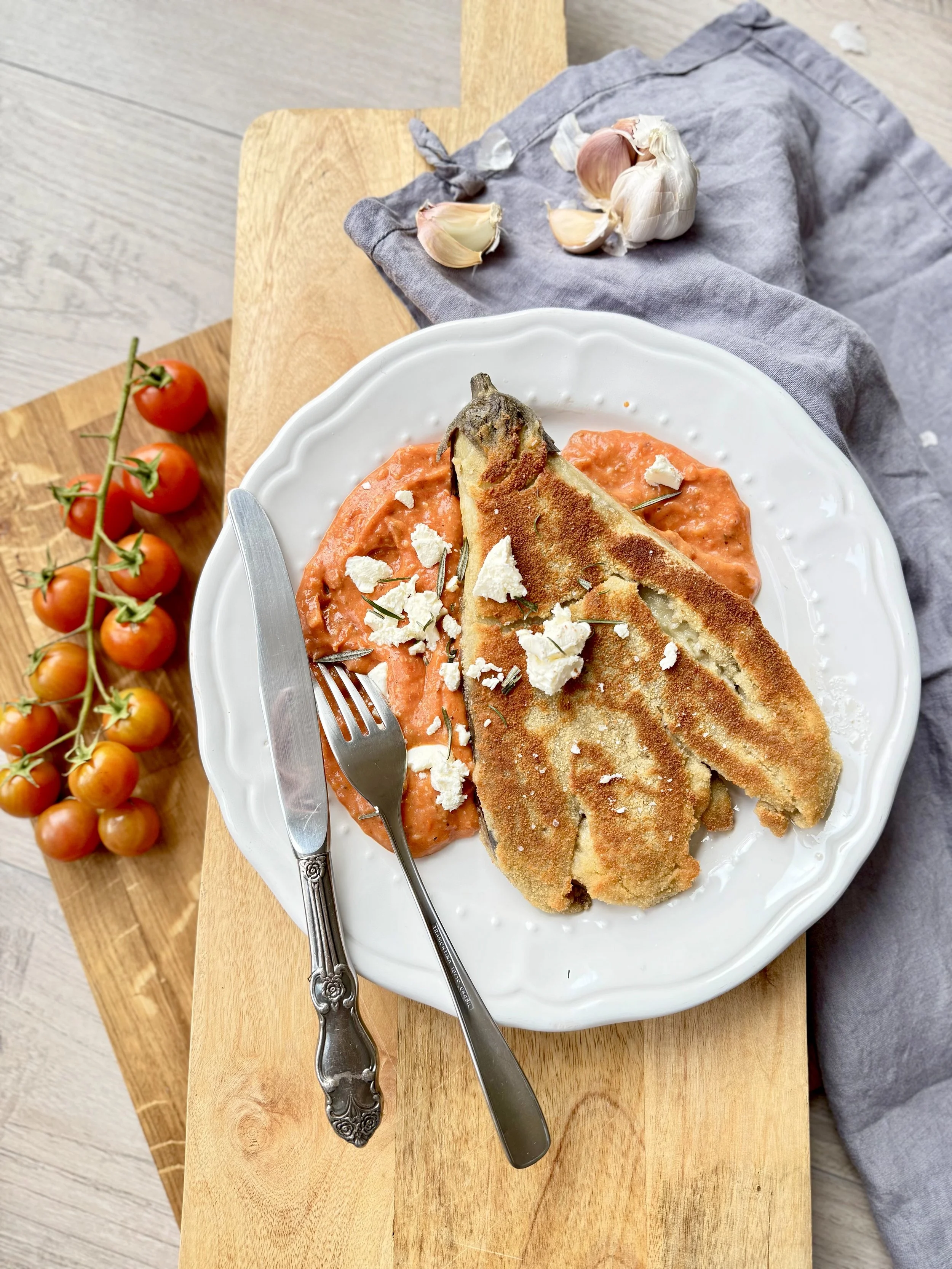 Baklažāni kraukšķīgā rīvmaizes garoziņā