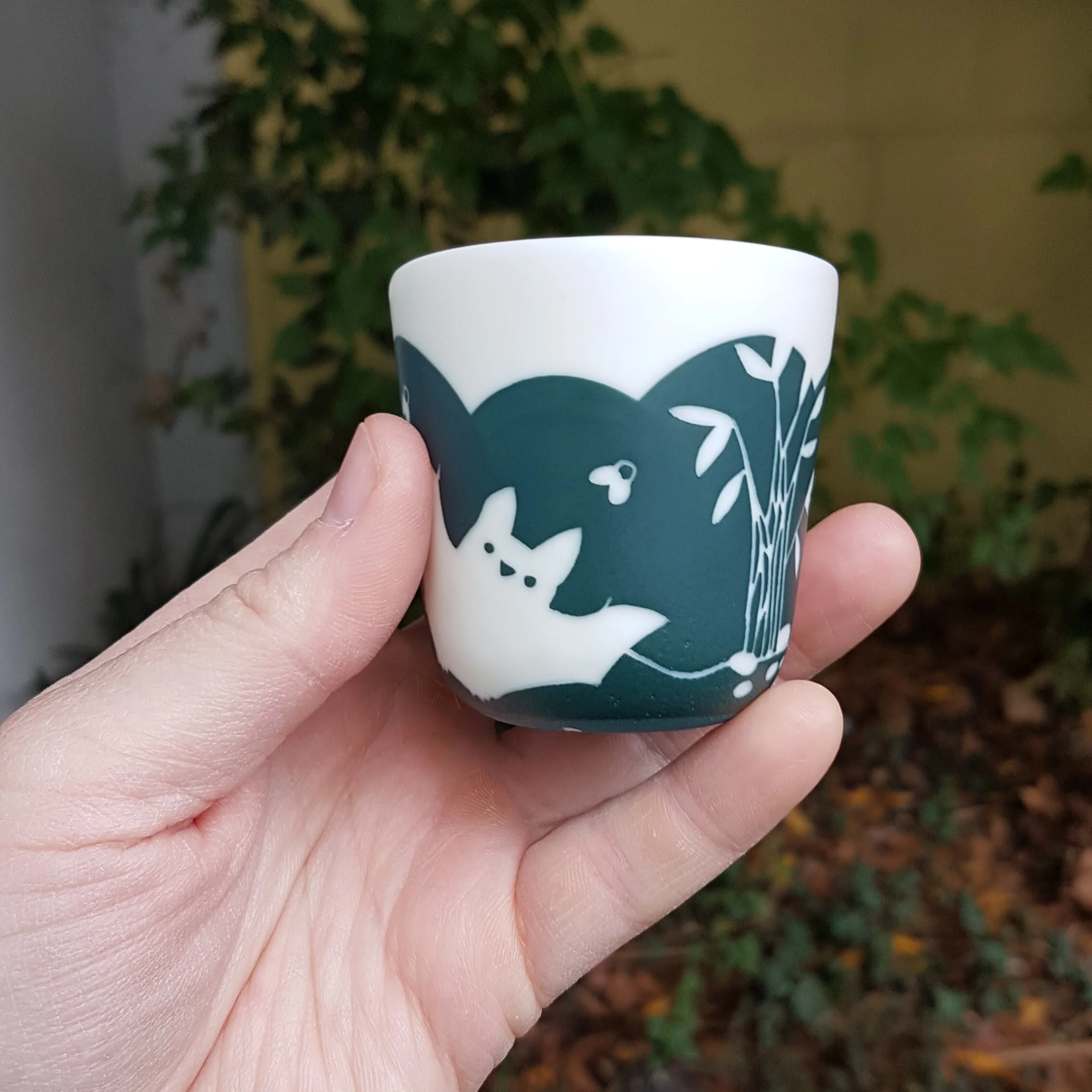 Tasse espresso porcelaine chauve souris bleu vert101357.jpg
