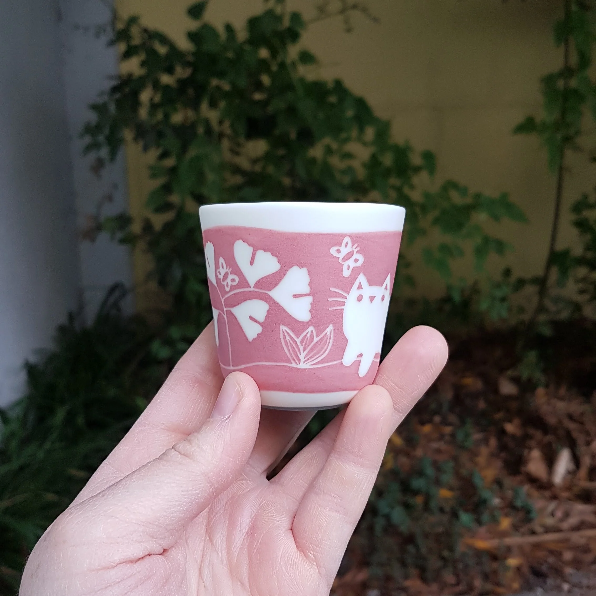 Tasse espresso porcelaine chat rose101458.jpg