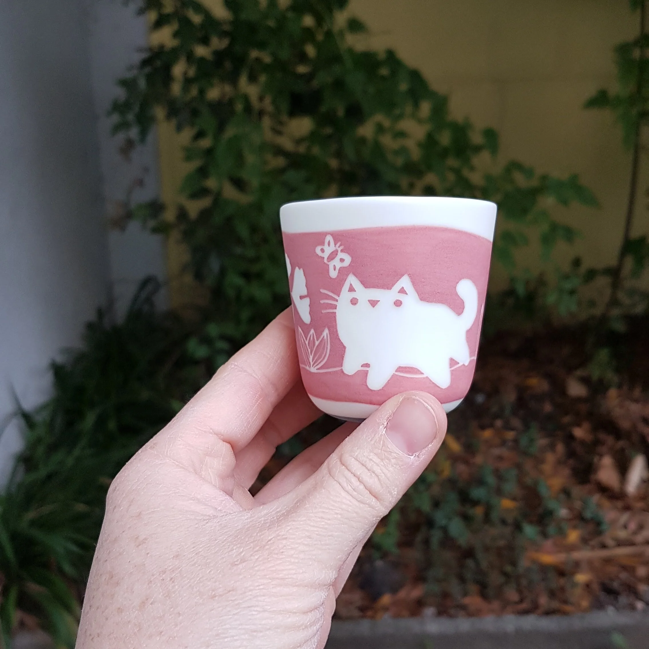 Tasse espresso porcelaine chat rose101454.jpg
