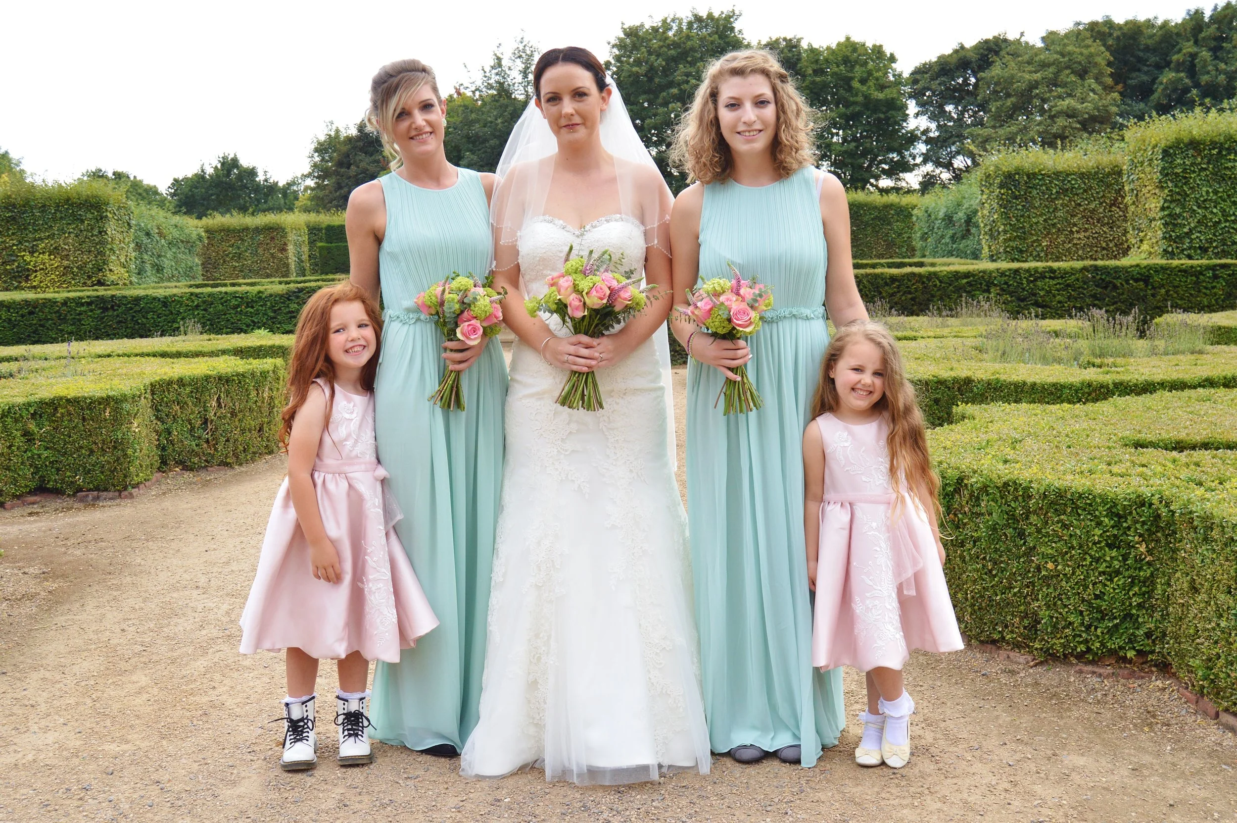 Wedding-photographer-leeds-temple-newsham 54.jpg