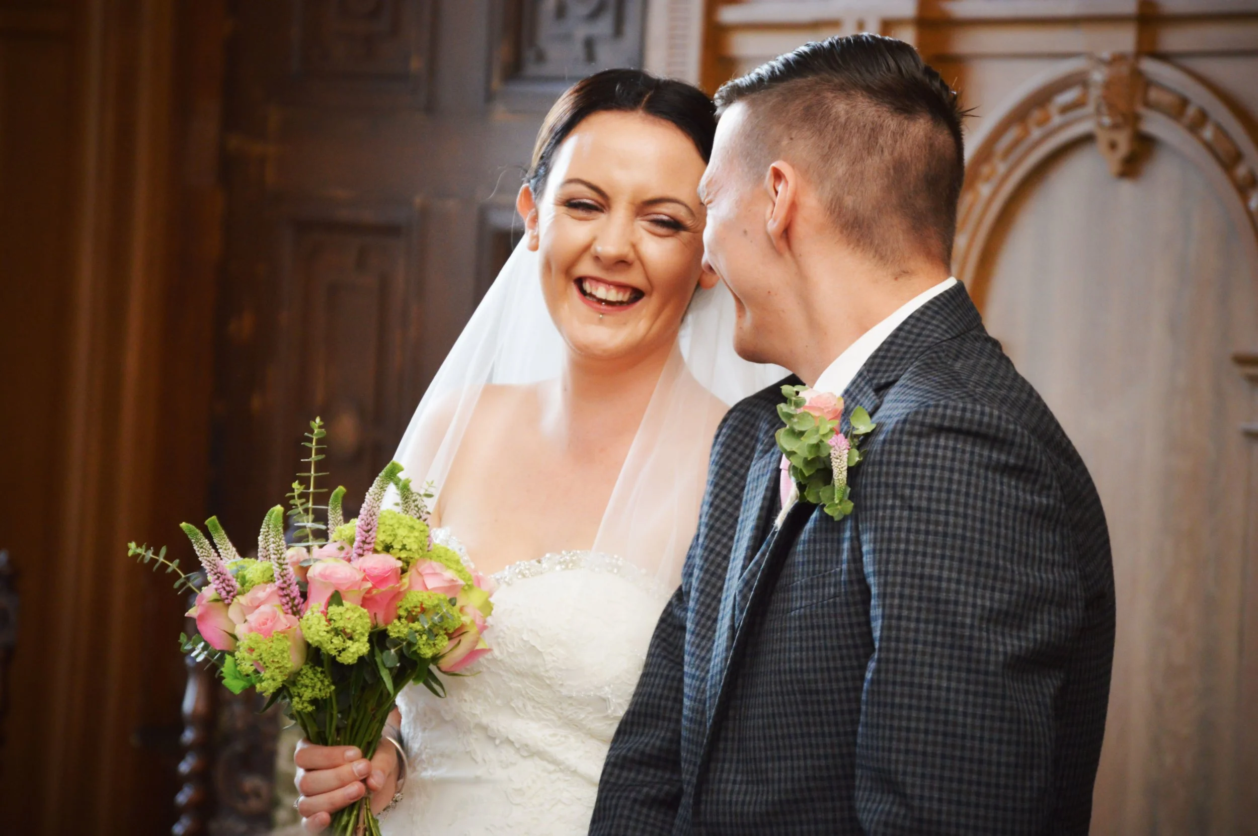 Wedding-photographer-leeds-temple-newsham 29.jpg