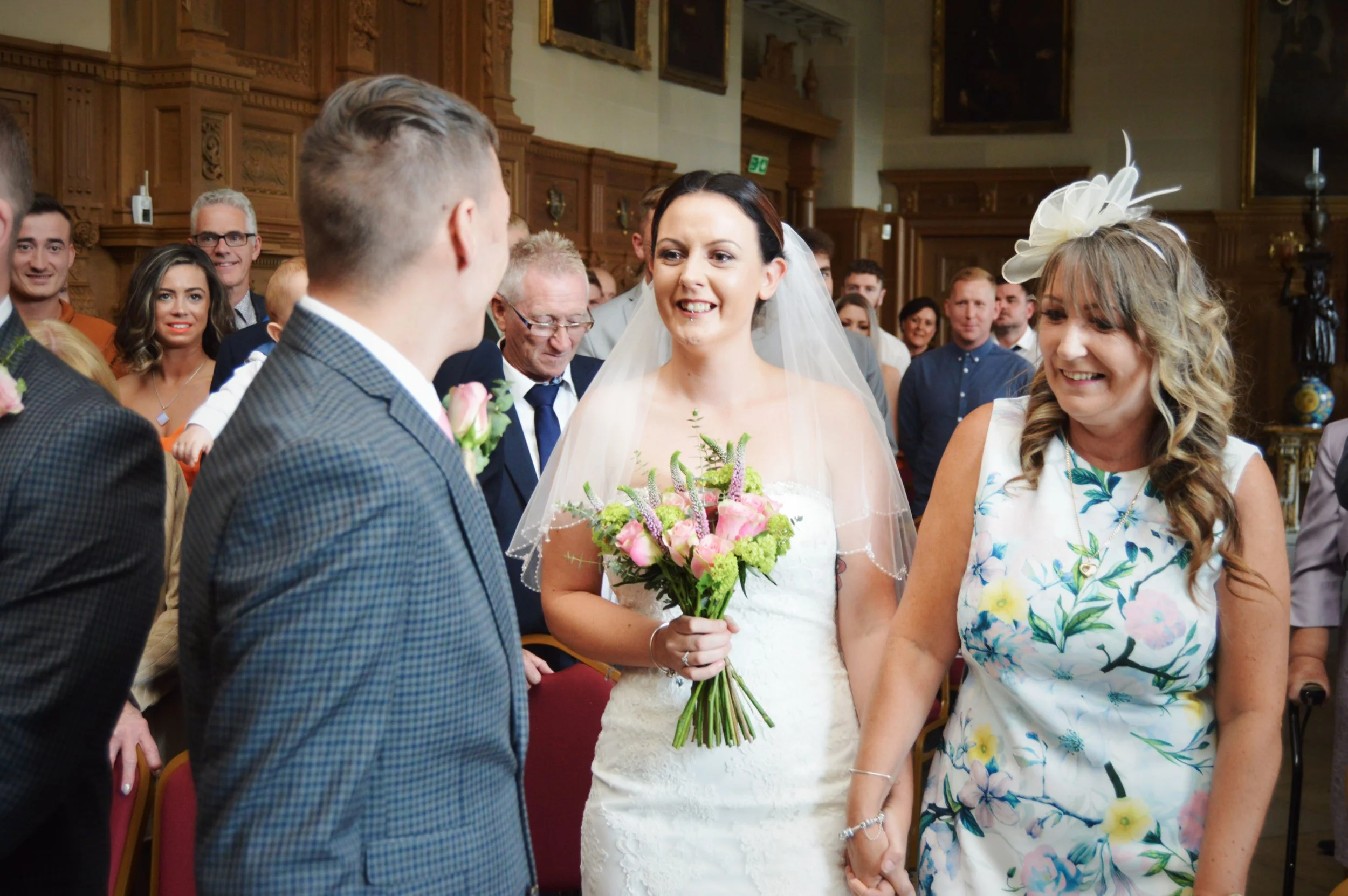 Wedding-photographer-leeds-temple-newsham 25.jpg