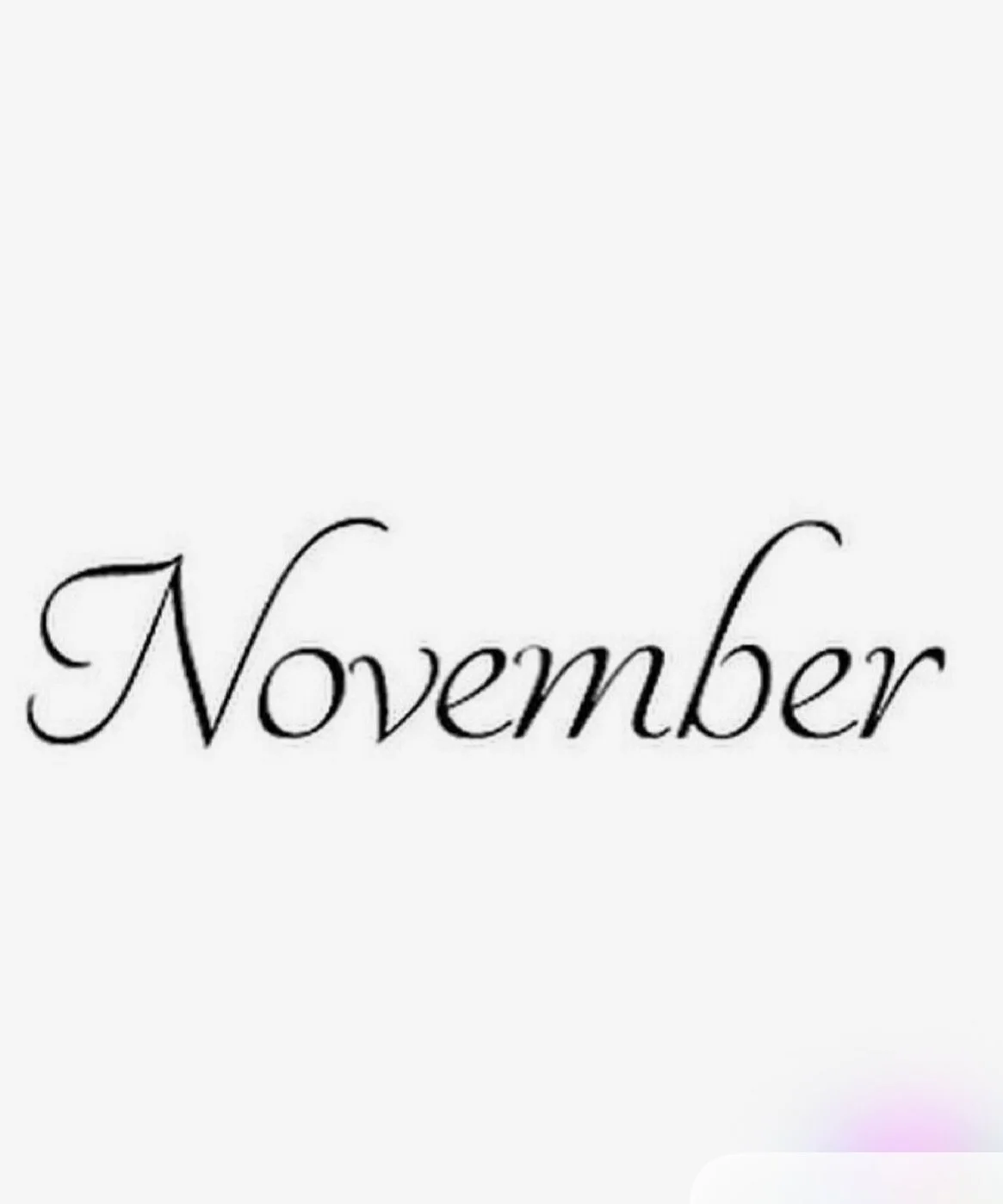 N O V E M B E R
November has arrived and the spooky bits are gone, so we can all shift into cosy mode. The evenings are darker, the kettle is always on, and throws start living on the sofa again. Halloween has had its moment, which means Christmas pr