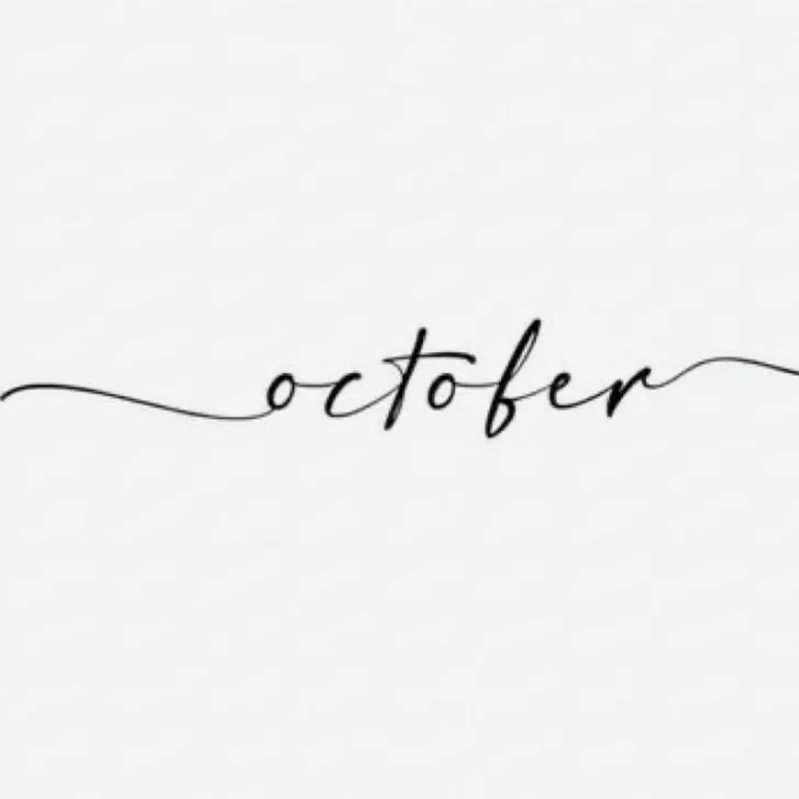 Hello October!! 🎃 👋🏻