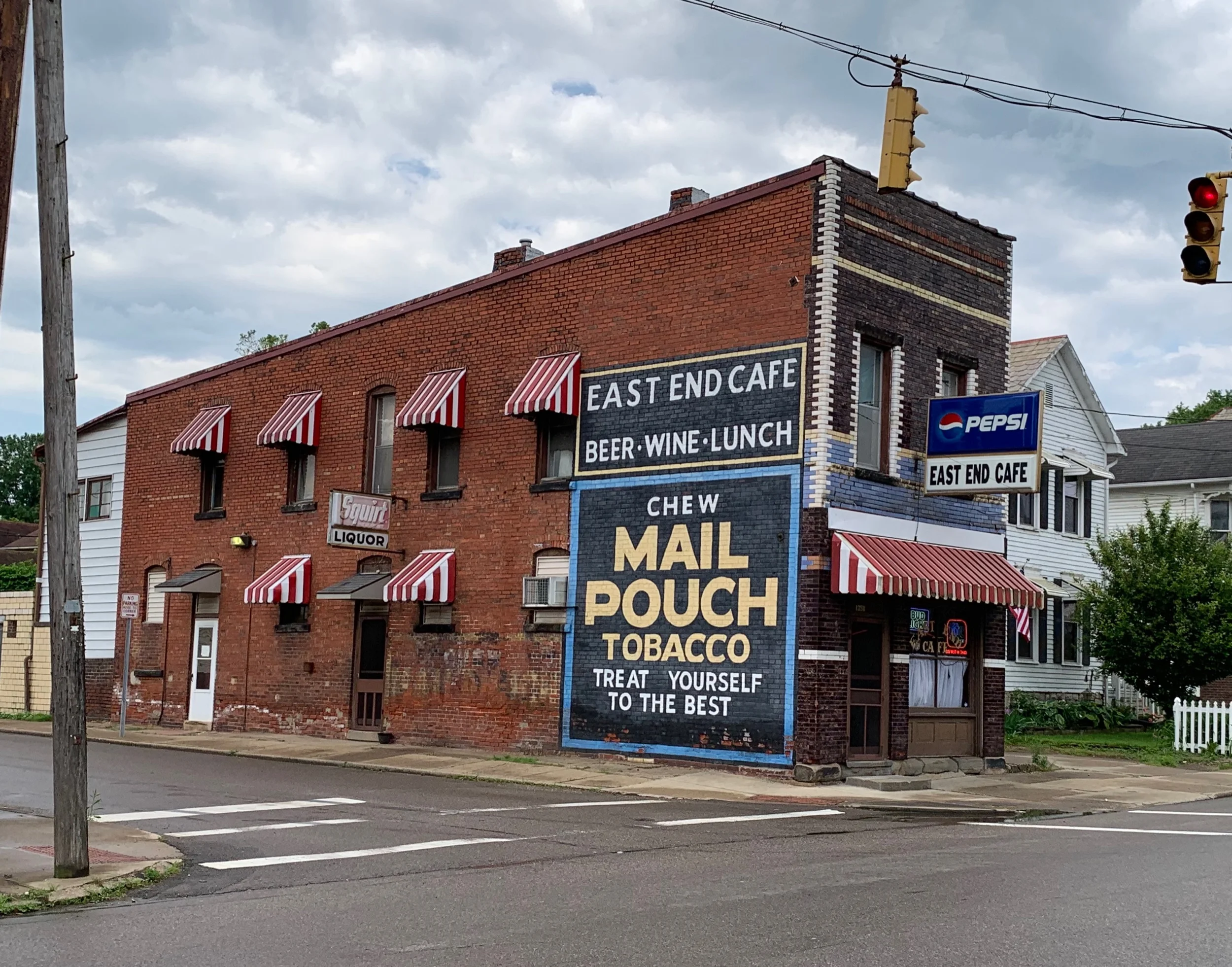 Cool building in Chambersville