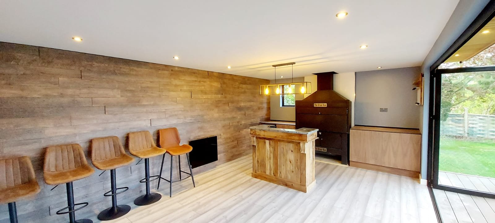 WhatsApp Image 2022-06-14 at 17.08.05 (1).jpeg