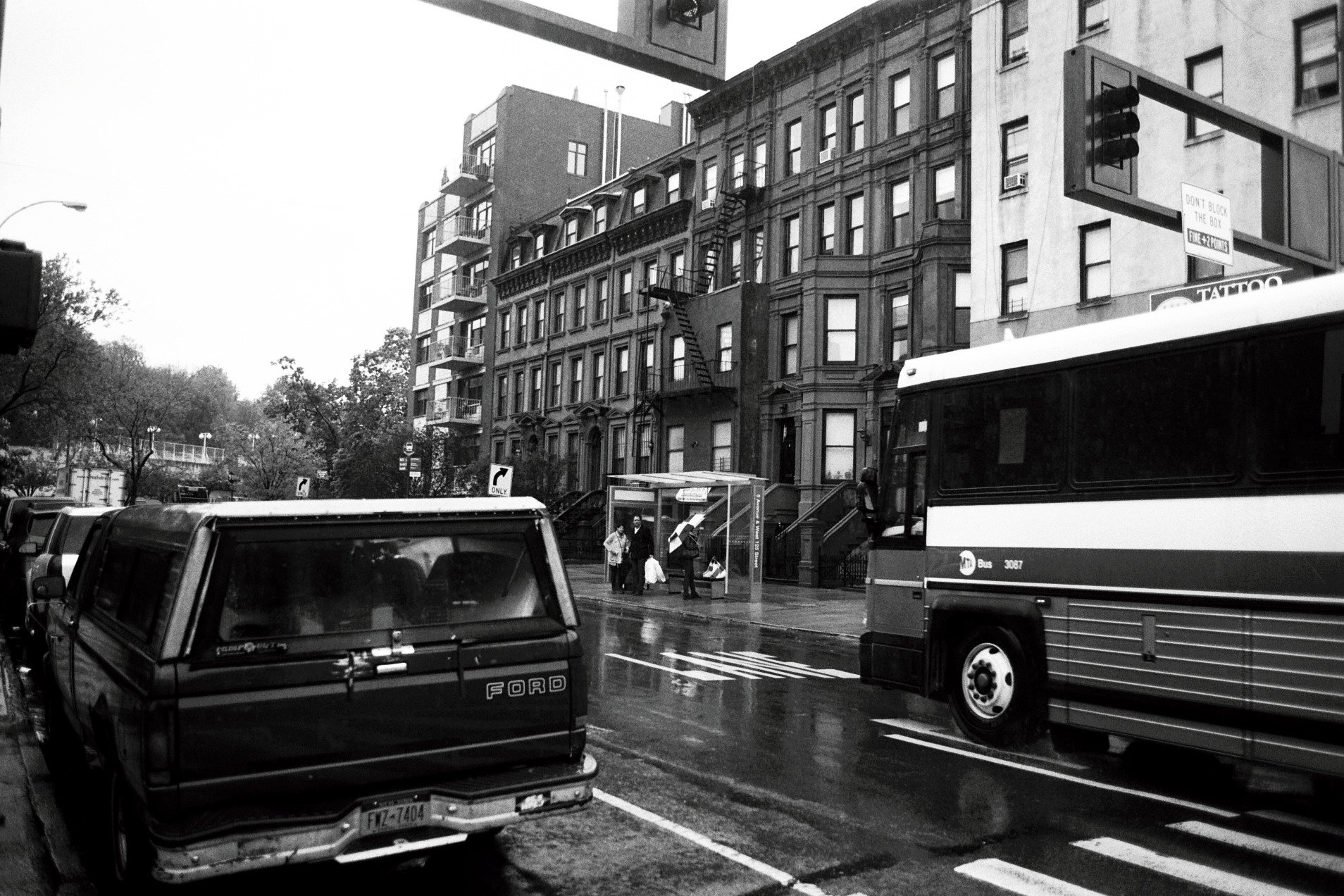 04_CANON_EOS_1N_BW_Harlem_NYC_copyright_thomasApp.jpg
