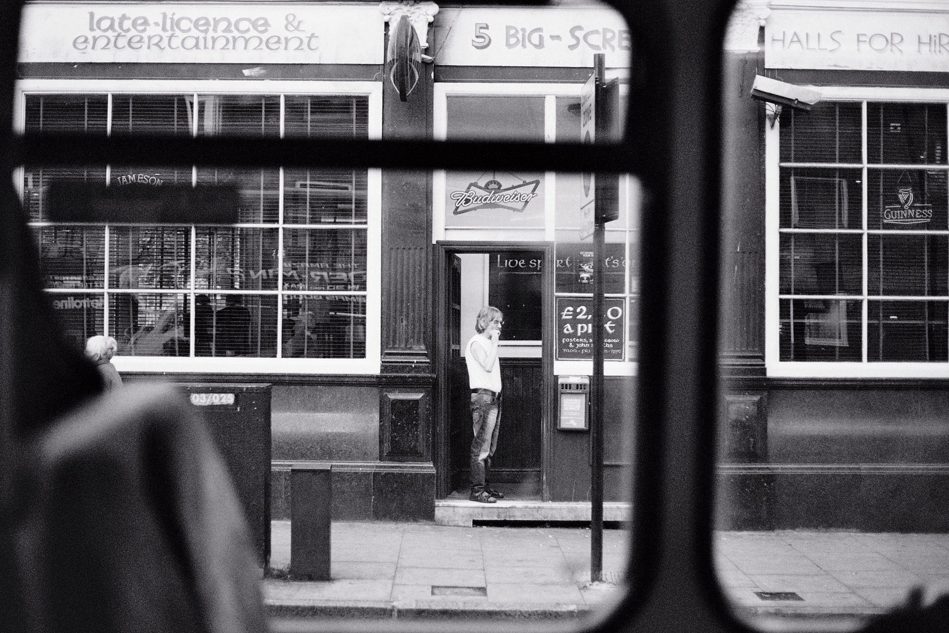 2014 - Londres, UK - Camera Canon EOS 1-N Lens Canon EF 16-35mm f/2.8 L Film Ilford XP2