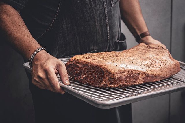 Chef @germanlucarelli para @lostfiregrill. .⁣⠀⠀
⁣⠀⠀
#foodphotography #food #foodporn #instafood #socialnetworkphotography #redessociales #cocina #kitchen #gourmet #foodphotographer #foodie #foodstyling #theaperitivostudio #instafoodie #contenidos #fo