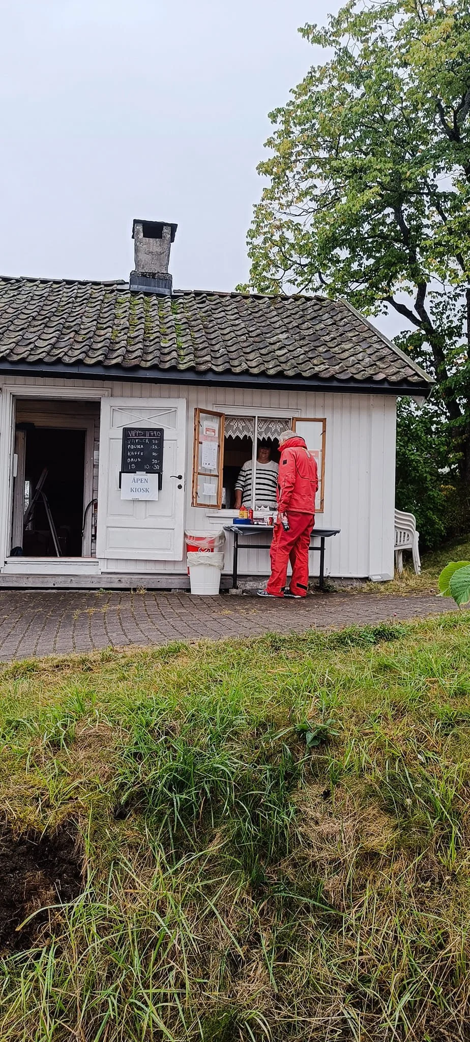 Åpen kiosk og grill