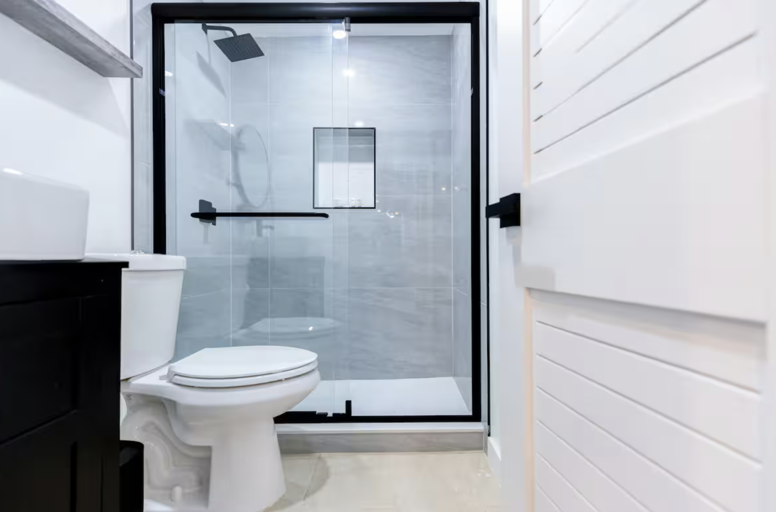 Full Bathroom 3.png
