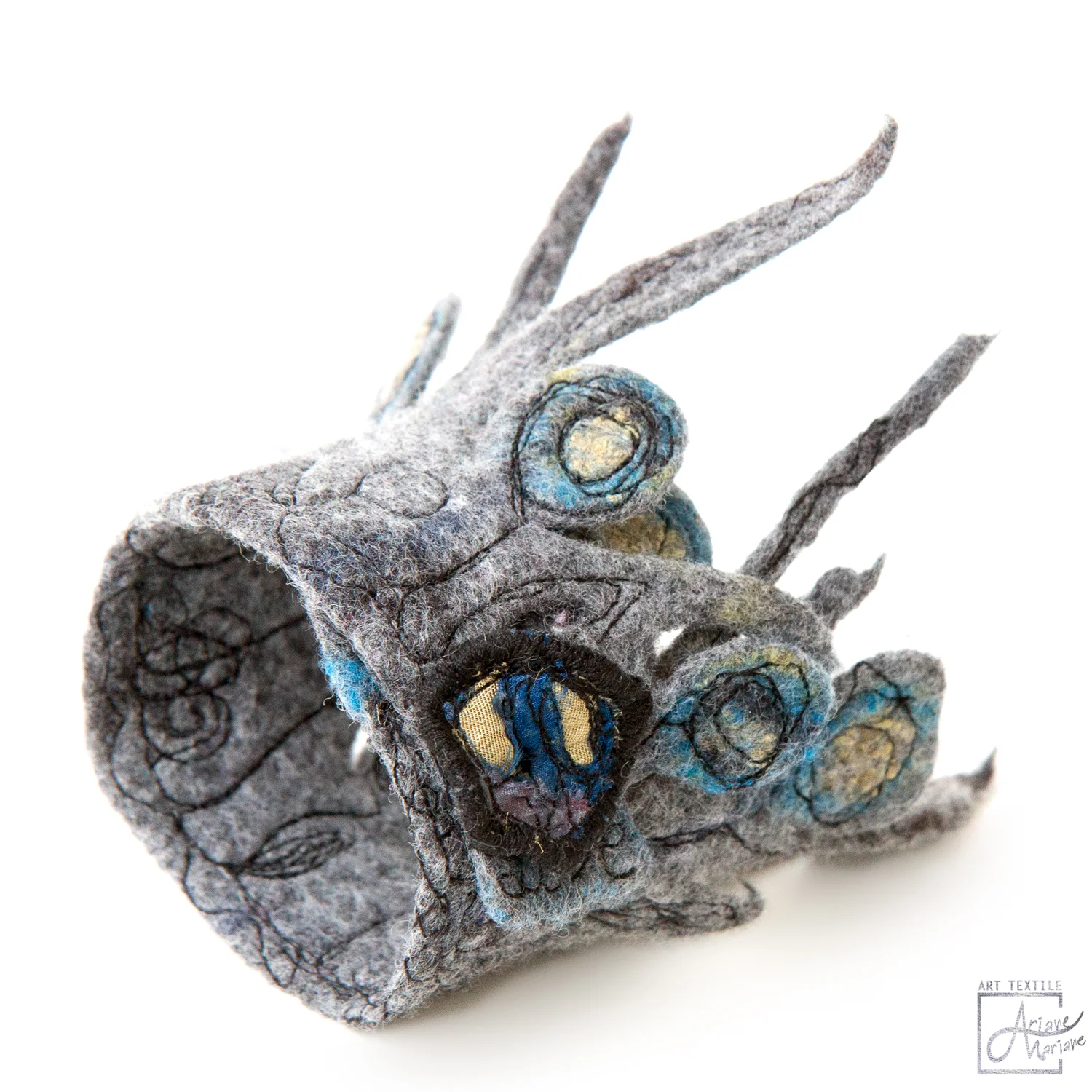 textile-art-felt-bracelet-ariane-mariane