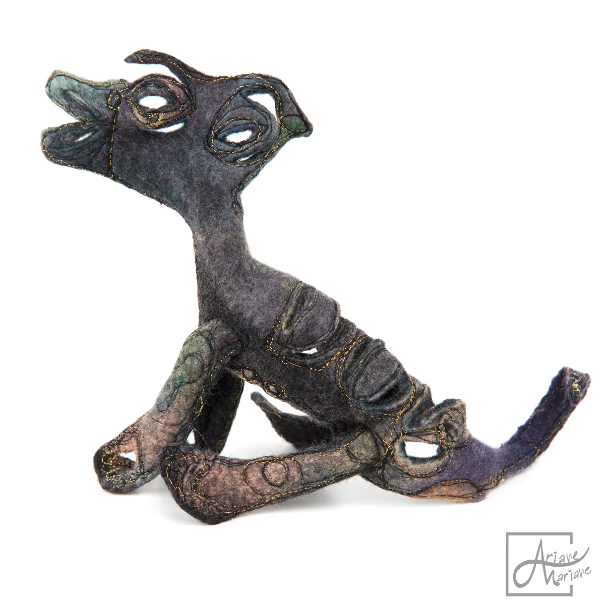sitting-felted-dog-sculpture-ariane-mariane