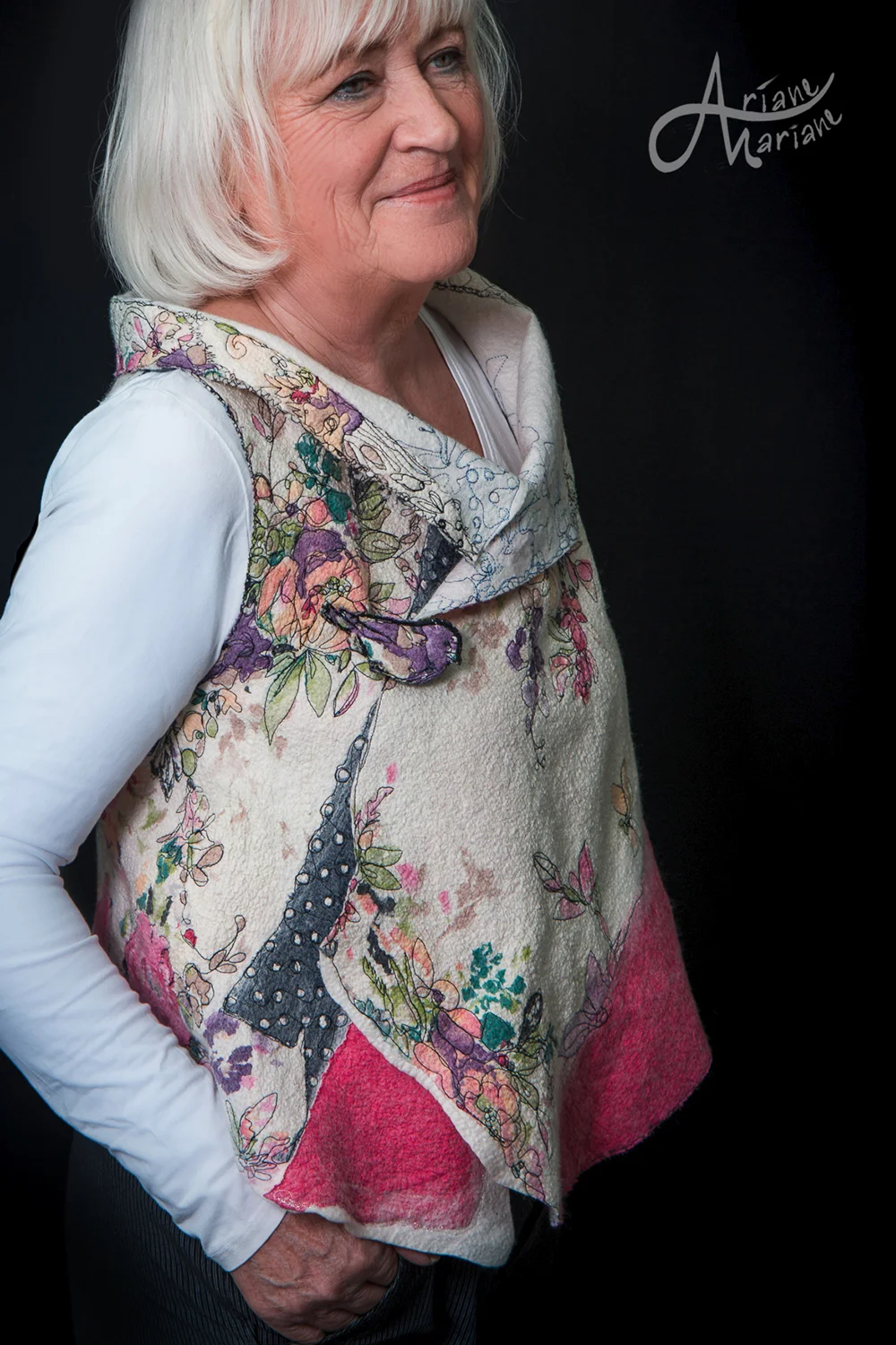 felt-art-vest-ariane-mariane-paris.jpg