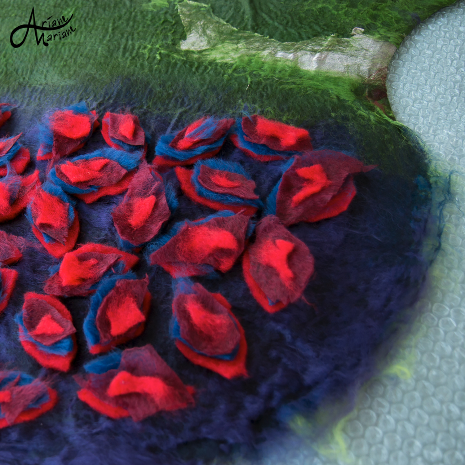 flower-designe-felt-art-bag-flap.jpg