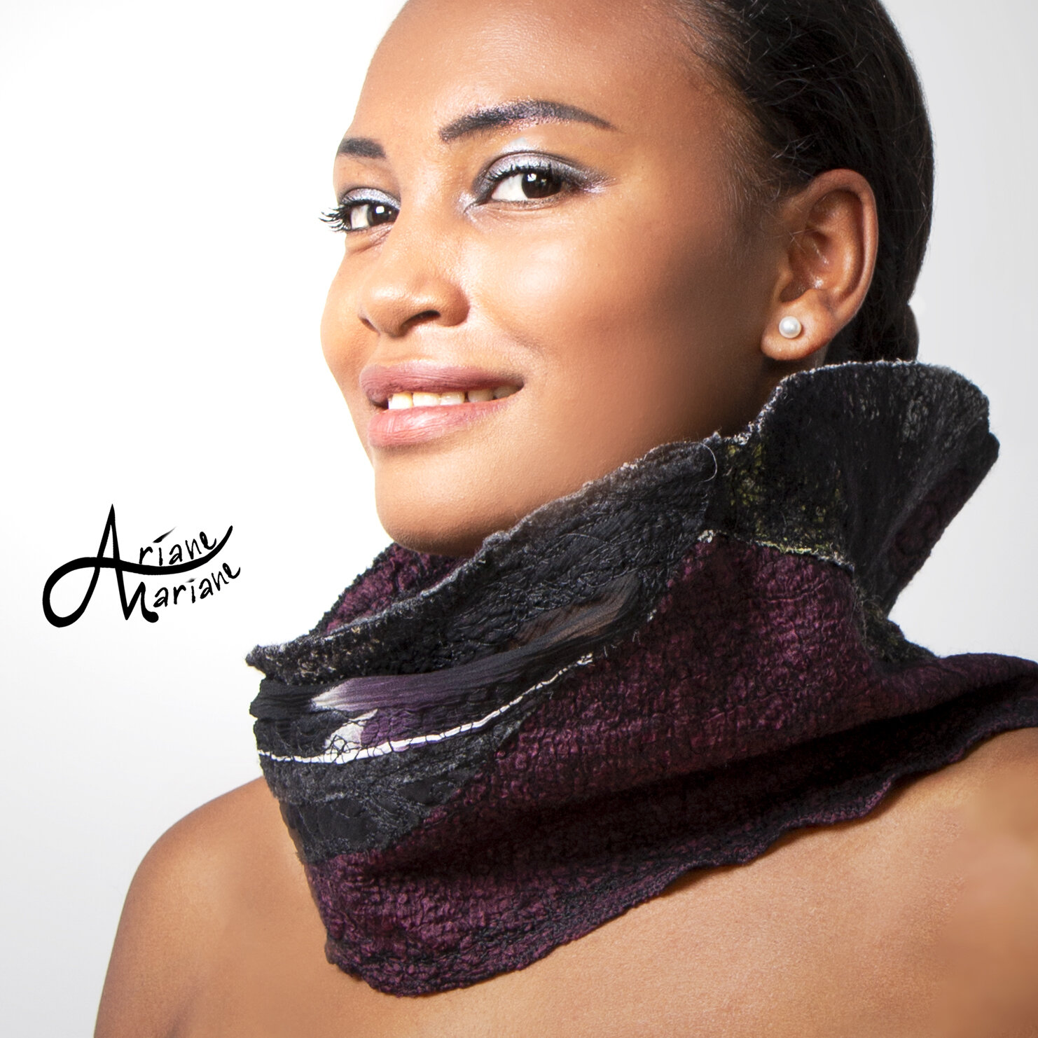 silk-wool-woman-cowl-cranberry.jpg