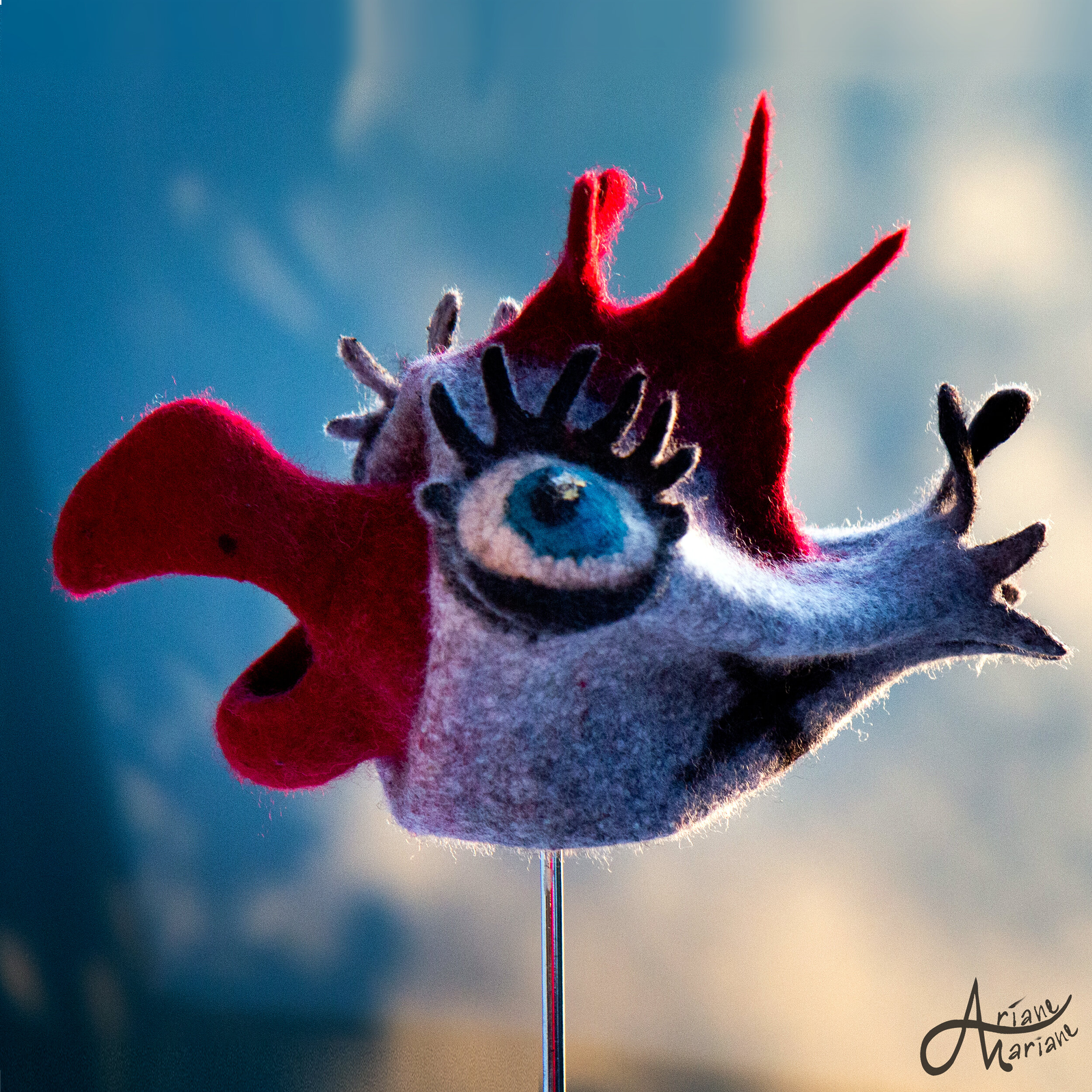 fiber-art-clown-fish-bird-ariane-mariane-6456-cc.jpg