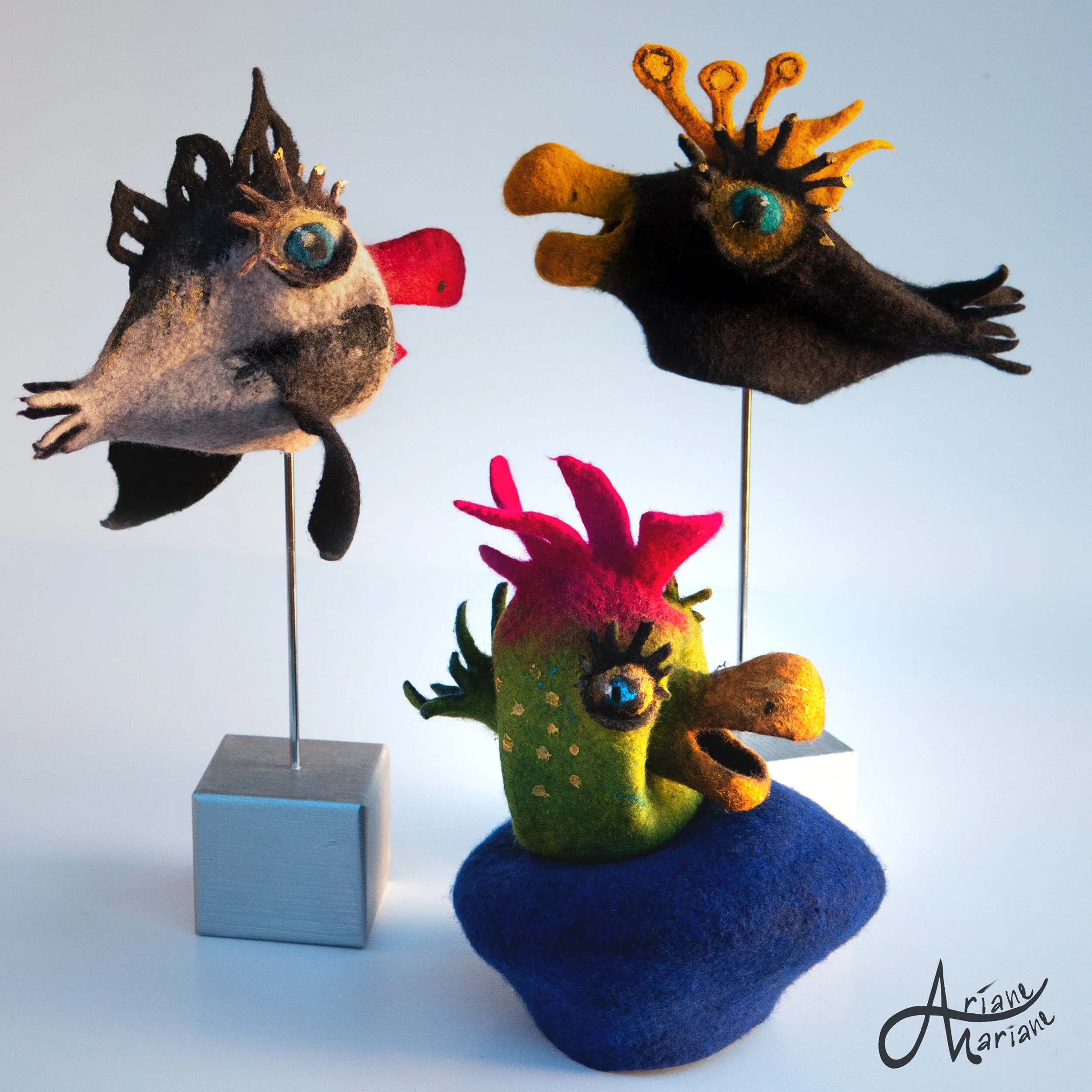 fiber-art-clown-fish-bird-ariane-mariane-6436-kl.jpg