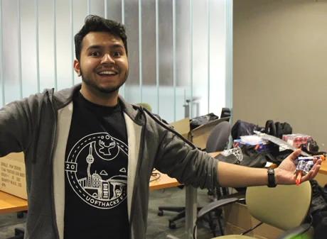 Volunteer_UofTHacks.jpg