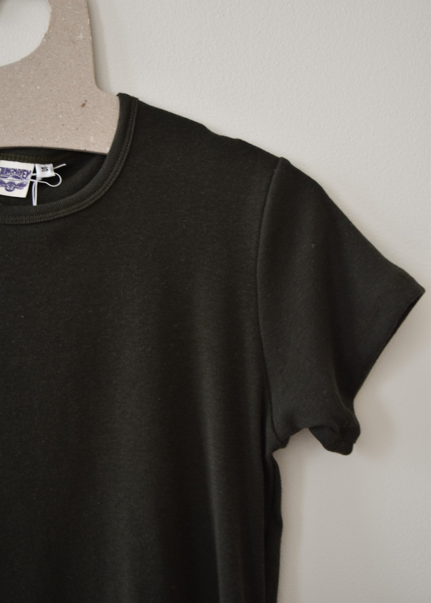jungmaven-isola-tee-olive-green-2.jpg