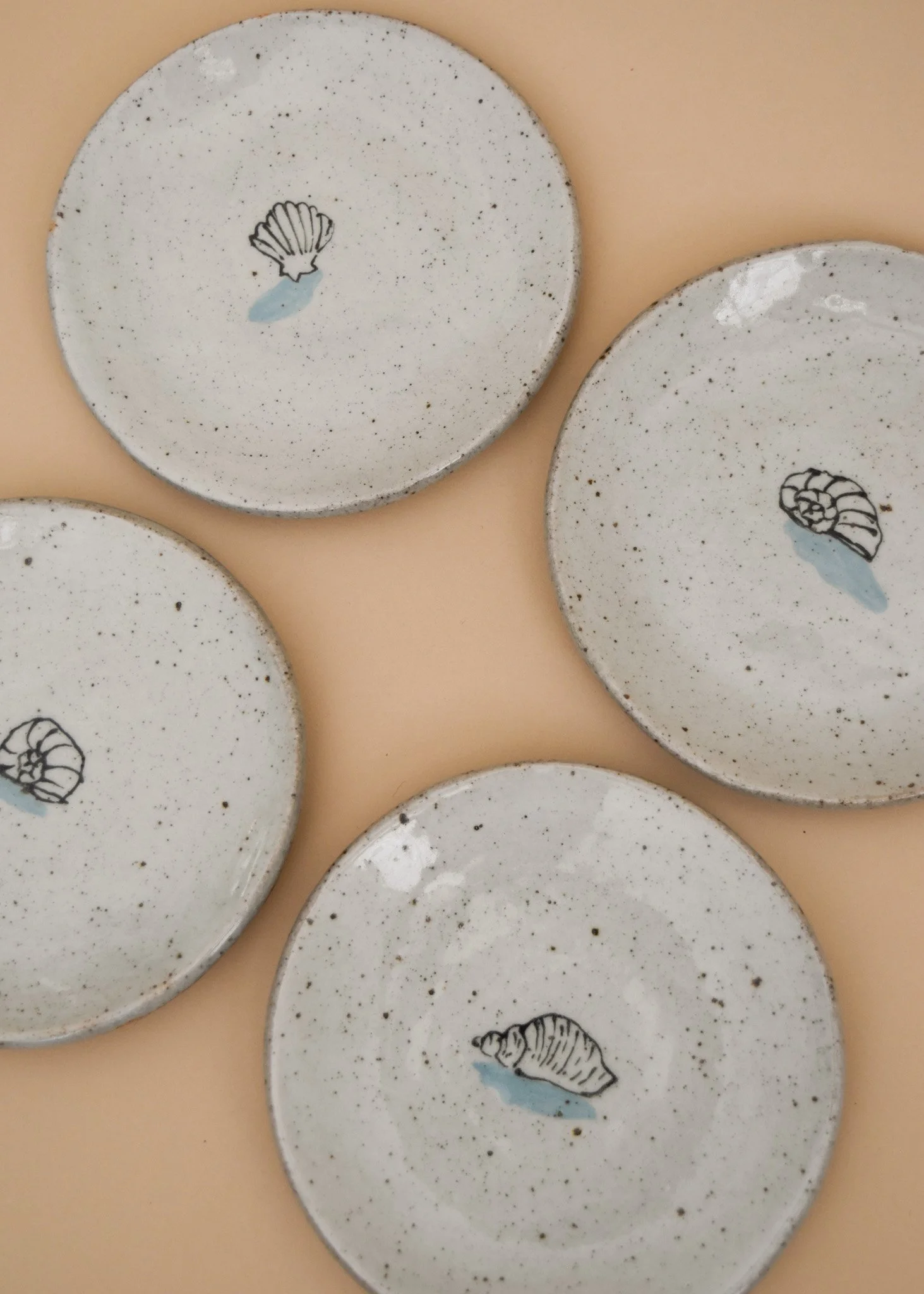 muddy-things-5-inch-plate-seashell.jpg
