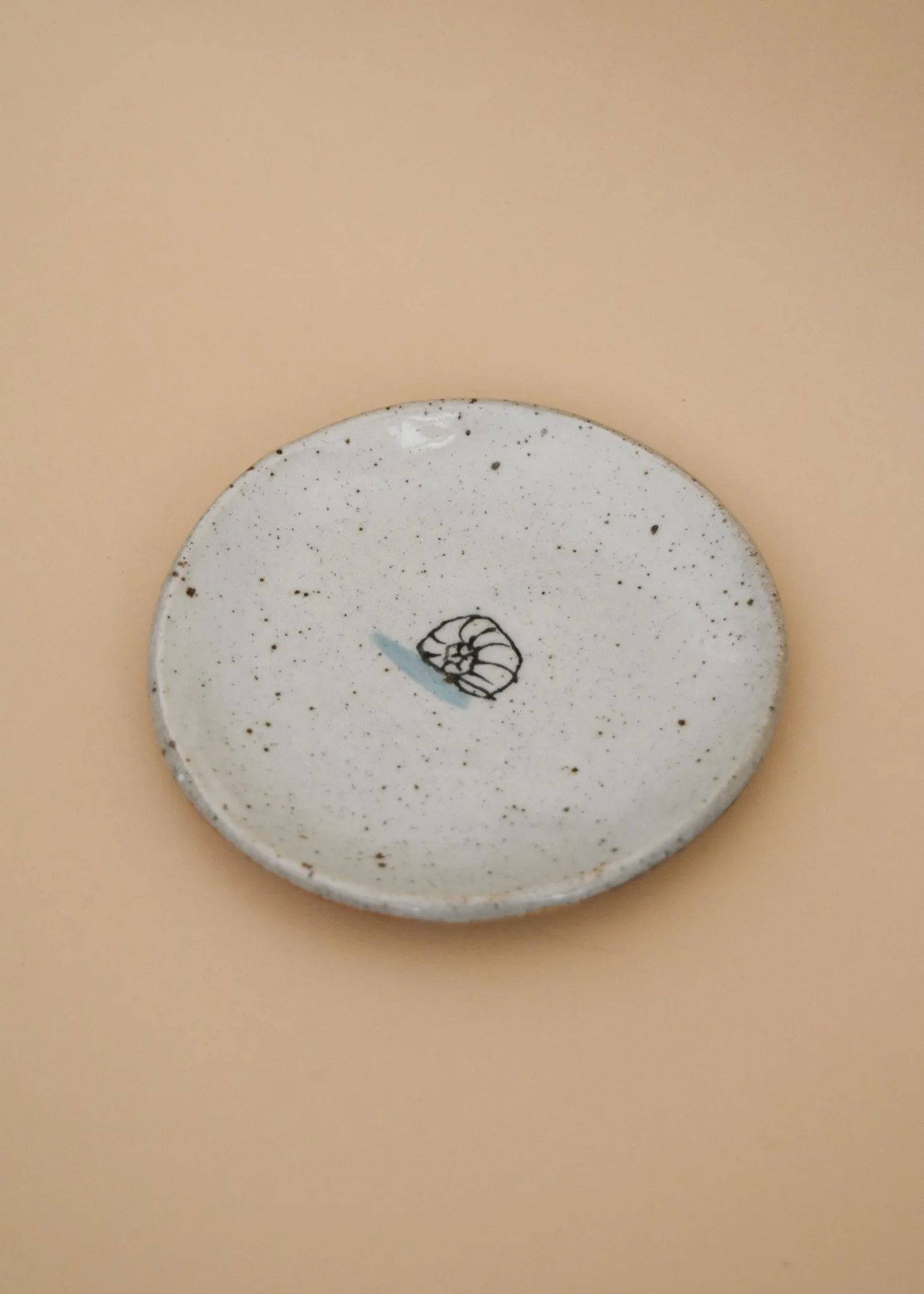 muddy-things-5-inch-plate-seashell-4.jpg
