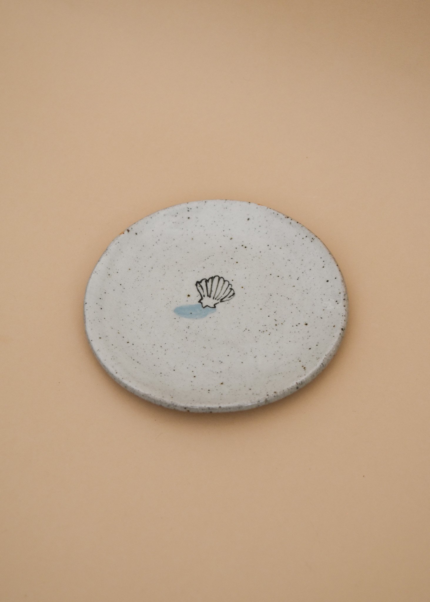 muddy-things-5-inch-plate-seashell-1.jpg