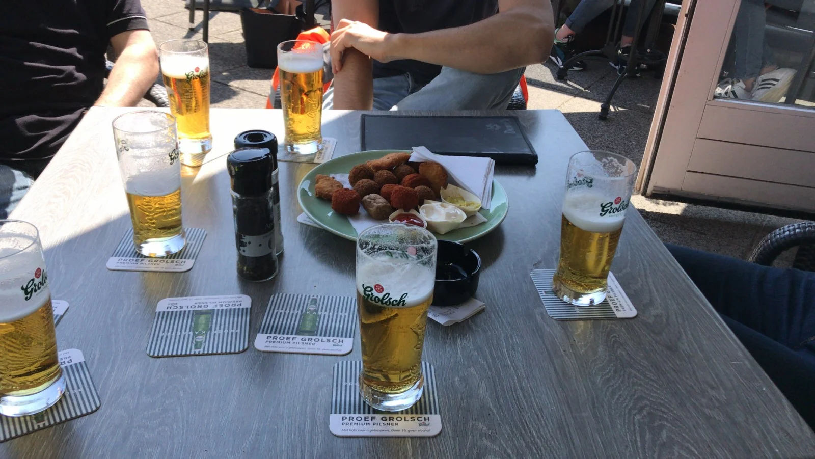 Na afloop is het goed toeven op het terras van ELAN