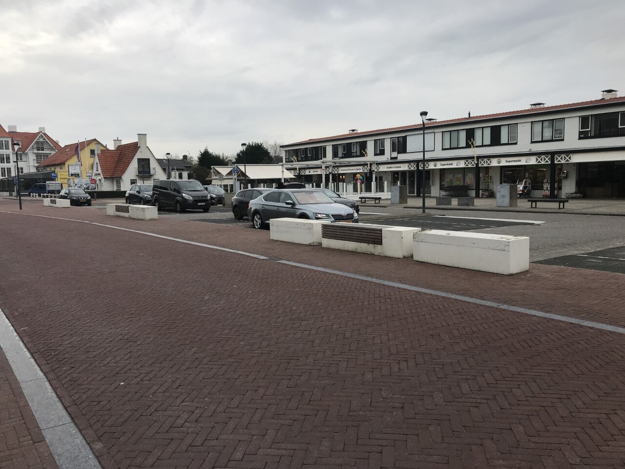 bankjes duinplein