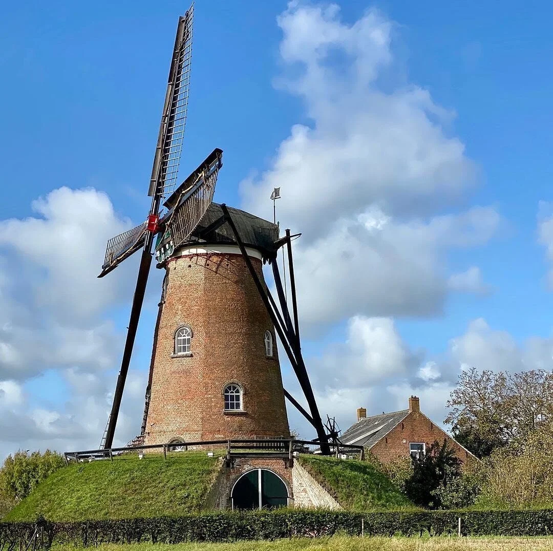 Molen Nooitgedacht in Cadzand. Staat hij hier meer dan 100 jaar? Twee keer tikken voor ja!
.
.
.
.

#cadzand #cadzanddorp #molens #nooitgedacht #zeeland #zeelandismooi #fanvanzeeland #hollandinbeeld #windmill #typischnederlands