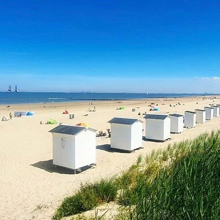 ☀️SUMMER ⏮ REWIND

Thanks for sharing the Cadzand life @fredericthoms !

#cadzand #cadzandbad #zomer2020 #strandvakantie #strand #bluesky #blauwelucht #zee #zeeuwsekust #zeeland #hiermoetjezijn #wezienjehiergraag #cadzandlife  #strandhuisje #helmgras