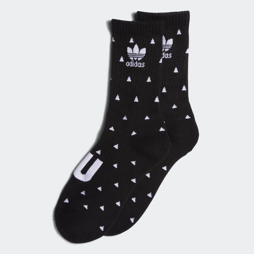 Pharrell_Williams_Roller_Crew_Socks_Black_EW8415_01_standard.jpg