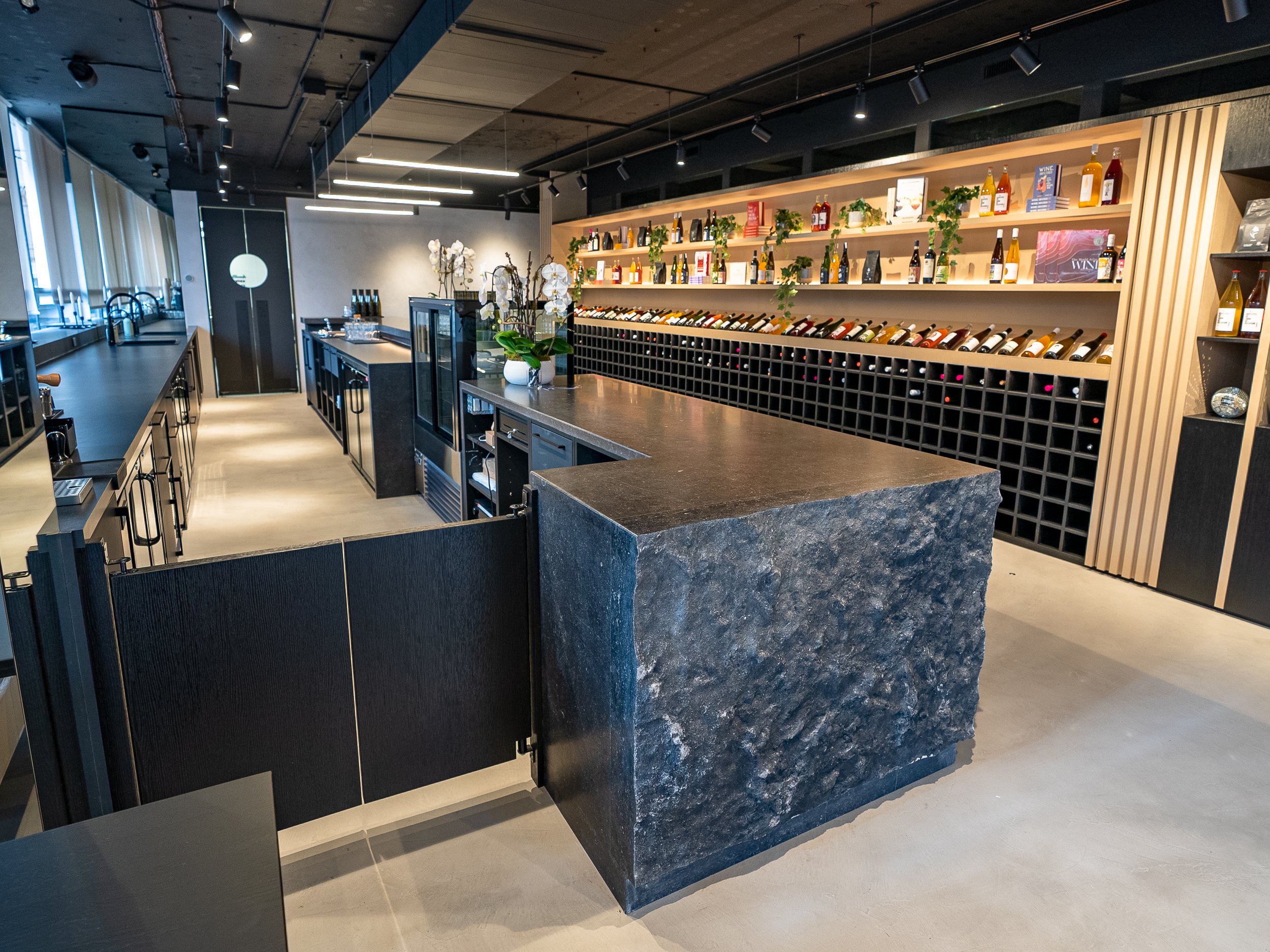  The Daughter wine bar in Toronto now has its black limestone bar with crusted edge protected with honed PROSHIELD. Custom trimmed all the way up to the edge for maximum coverage. 