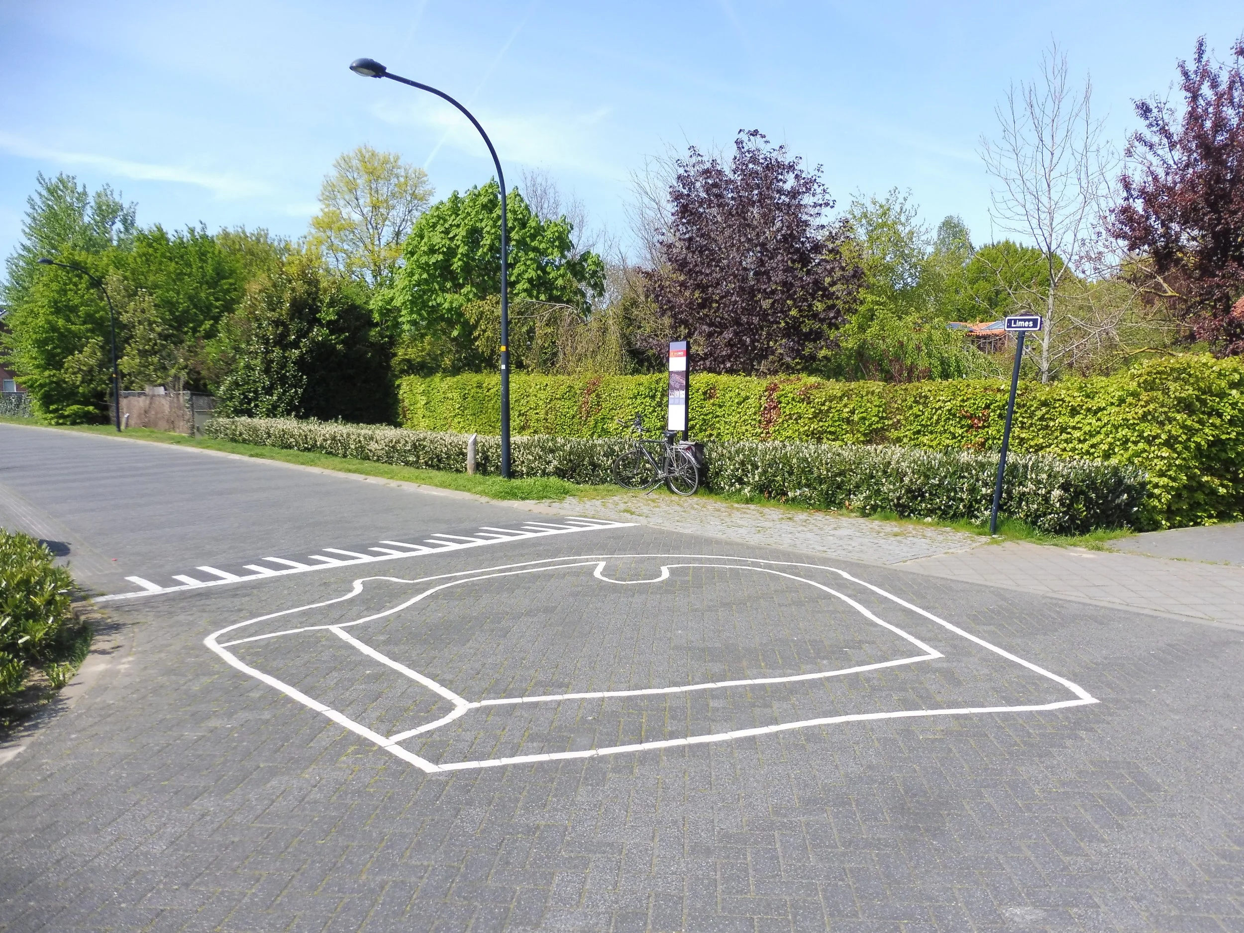 Contouren kamergraf in Loovelden