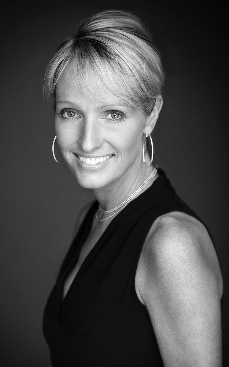 debi-robinsonheadshots001babcwebbw-5d45.jpg