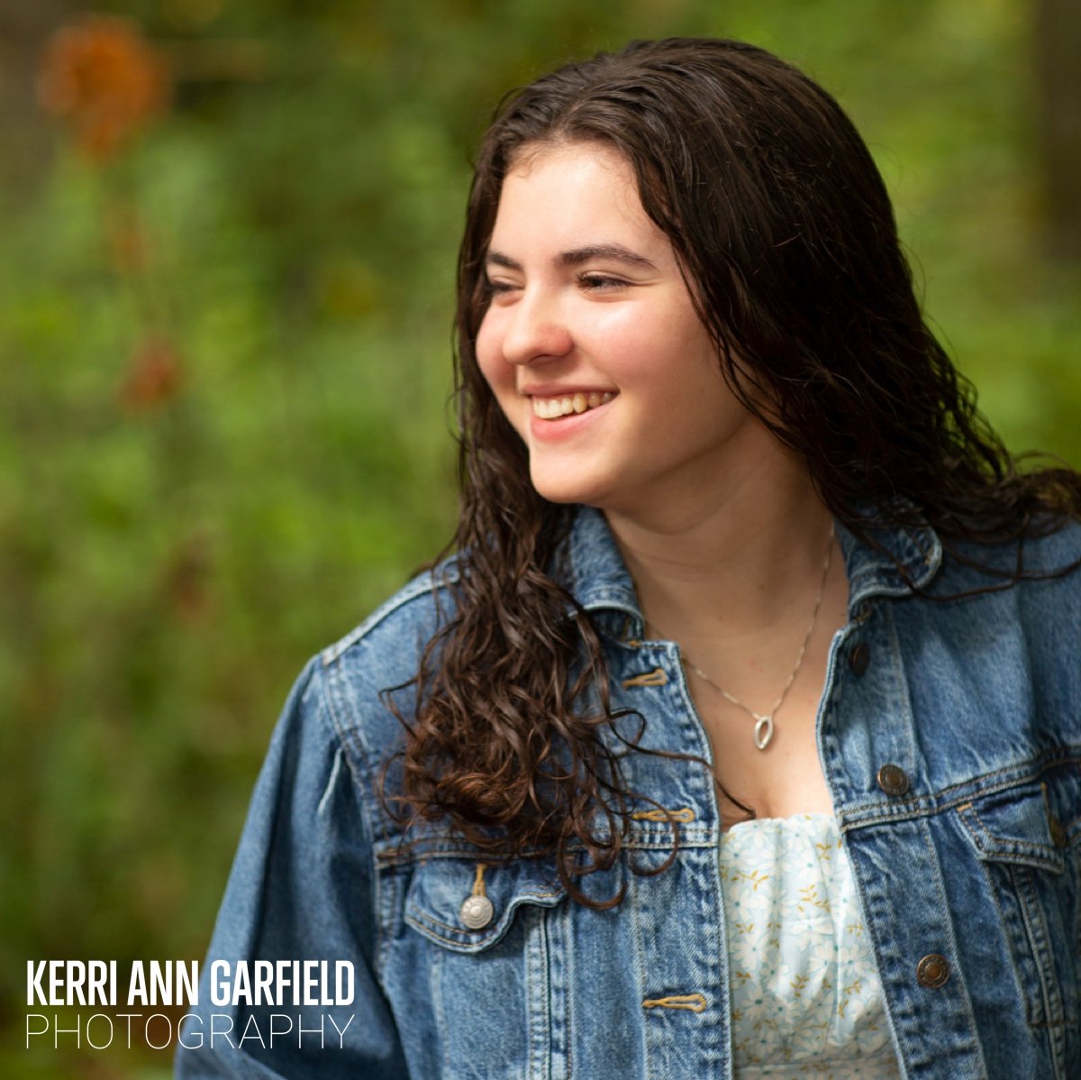 We had such a lovely senior photoshoot with Emma this past fall. She has a beautiful smile and I love all of her photos. I hope you are enjoying the rest of your senior year, Emma! 

  @sasha7911 @emma.callahan3 

#kerrianngarfield #2023seniors #seni